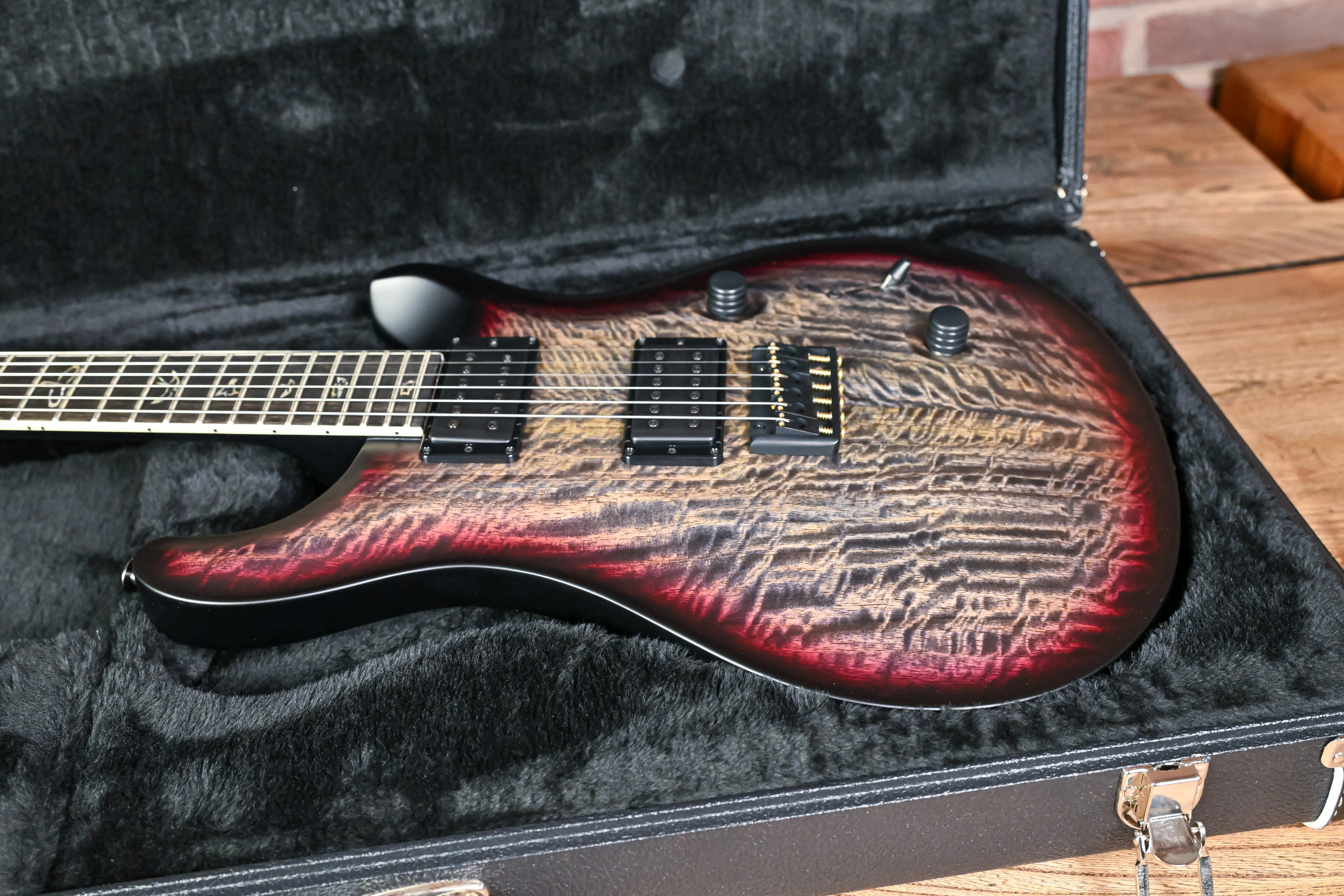 Mark Holcomb Wraparound Burst