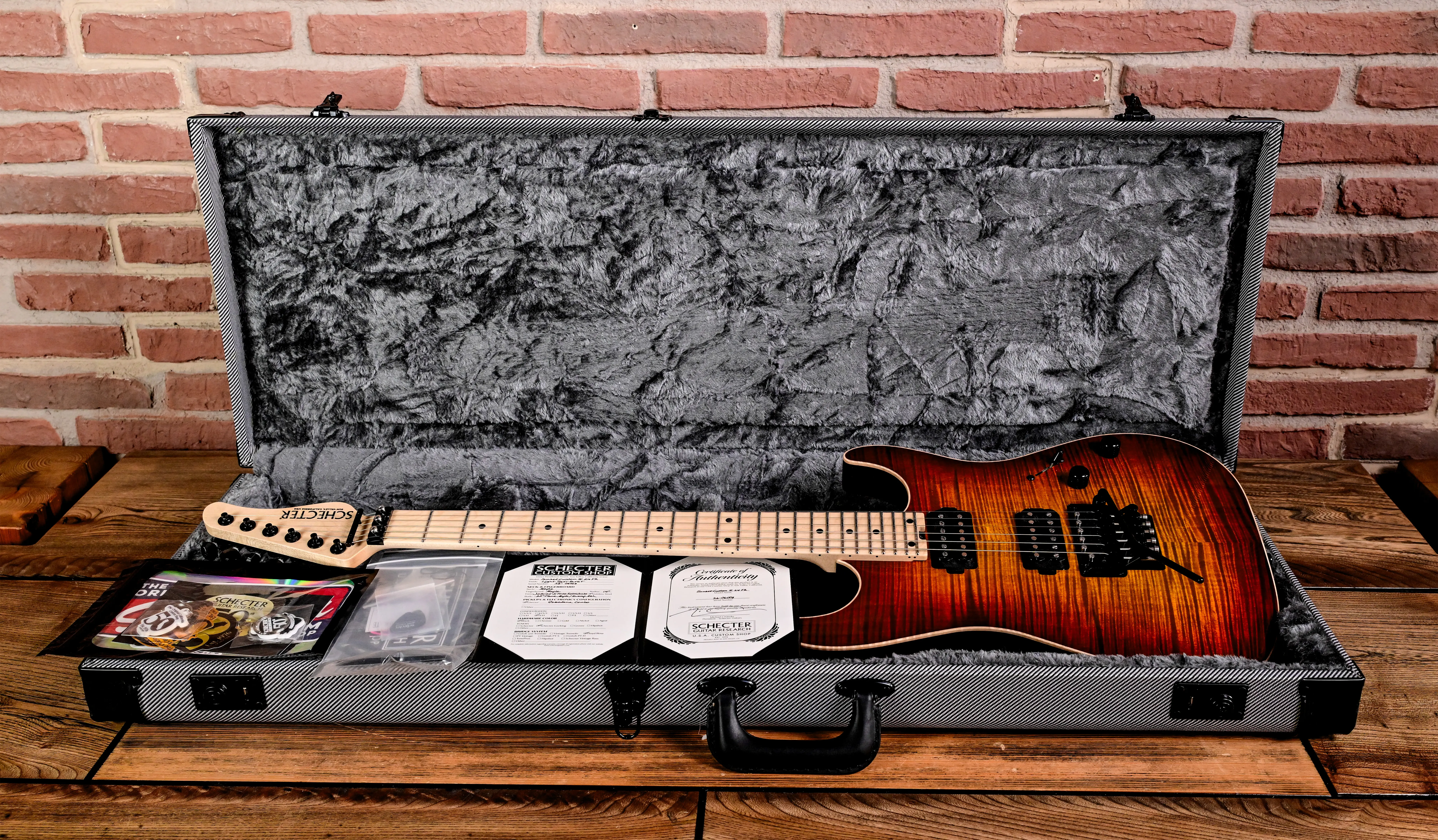 USA Sunset Custom-II FR HH Light Tiger Burst
