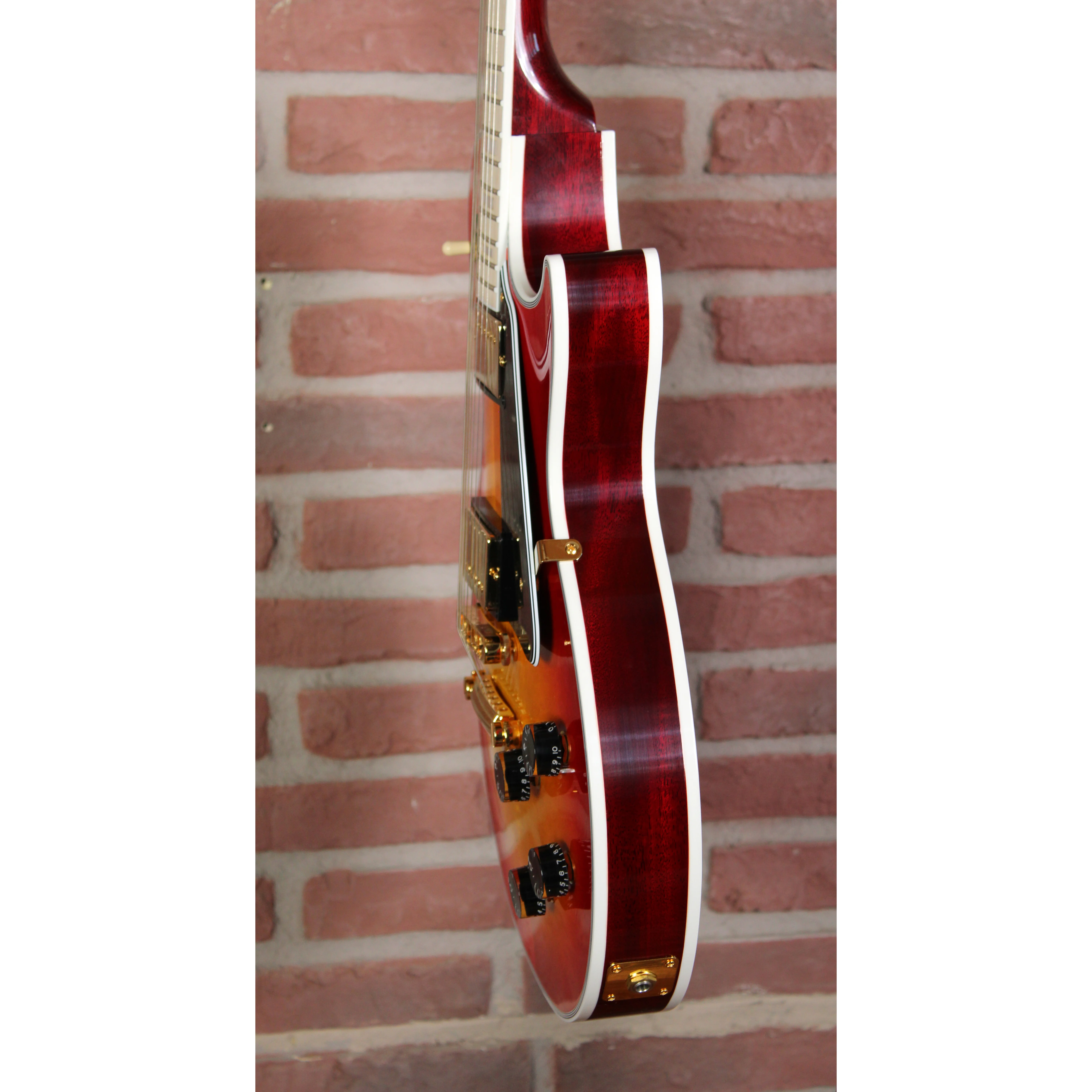 Gibson Les Paul Custom Heritage Cherry Sunburst Seitenansicht rechts
