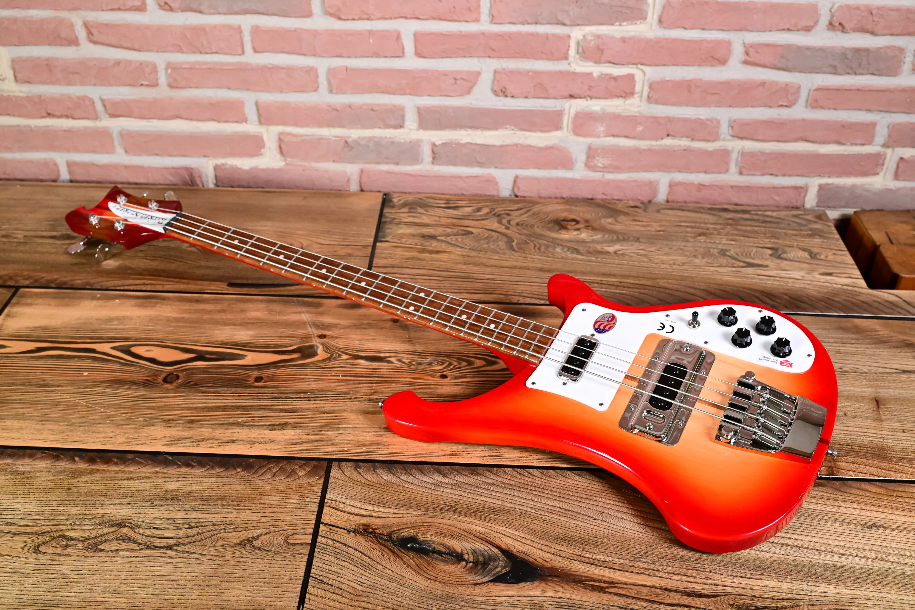 4003S Fireglo 4-Saiter E-Bass