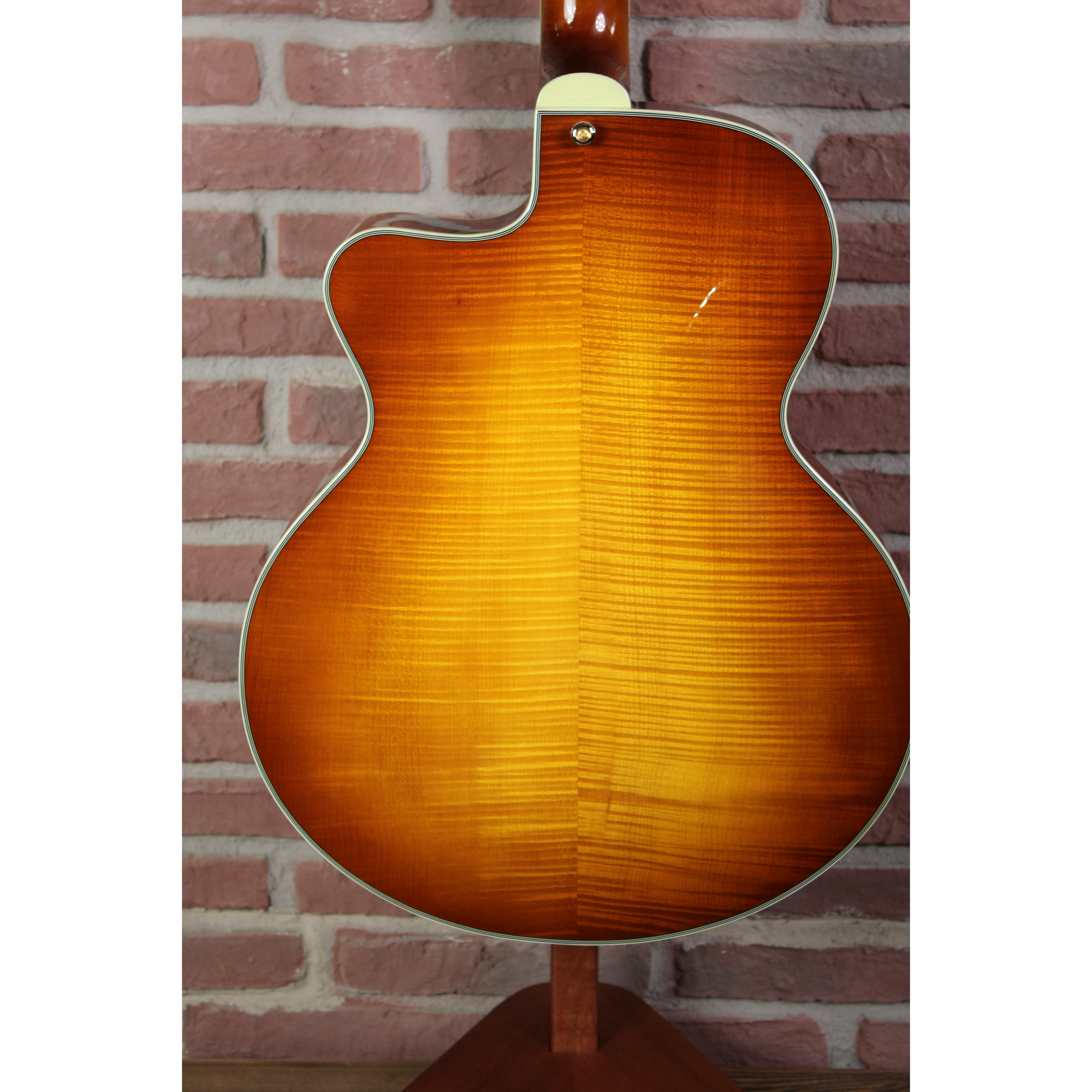 AR805CE-GB Archtop Jazzgitarre Lollar Pickups