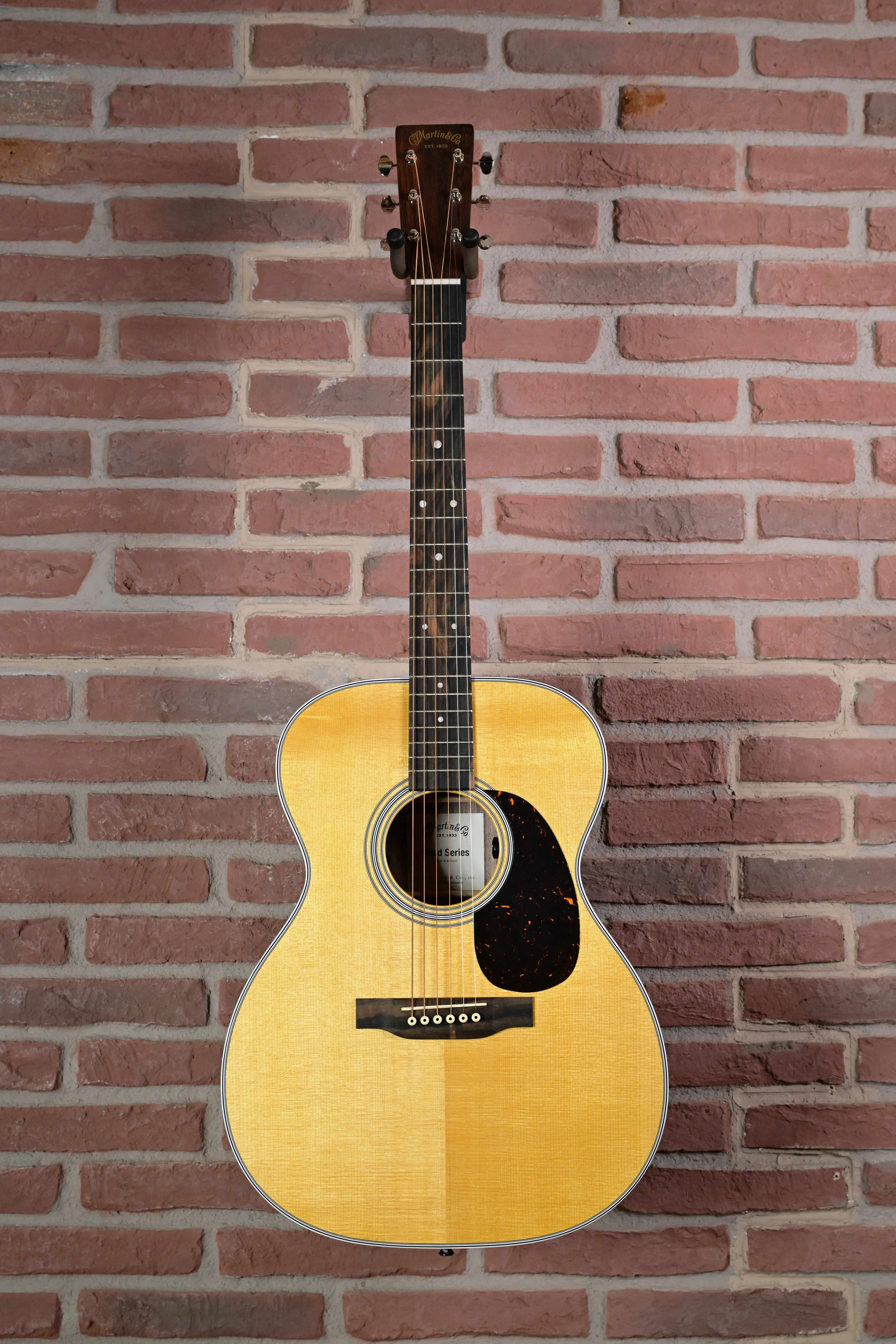 000-13E Retro Walnut  Westerngitarre
