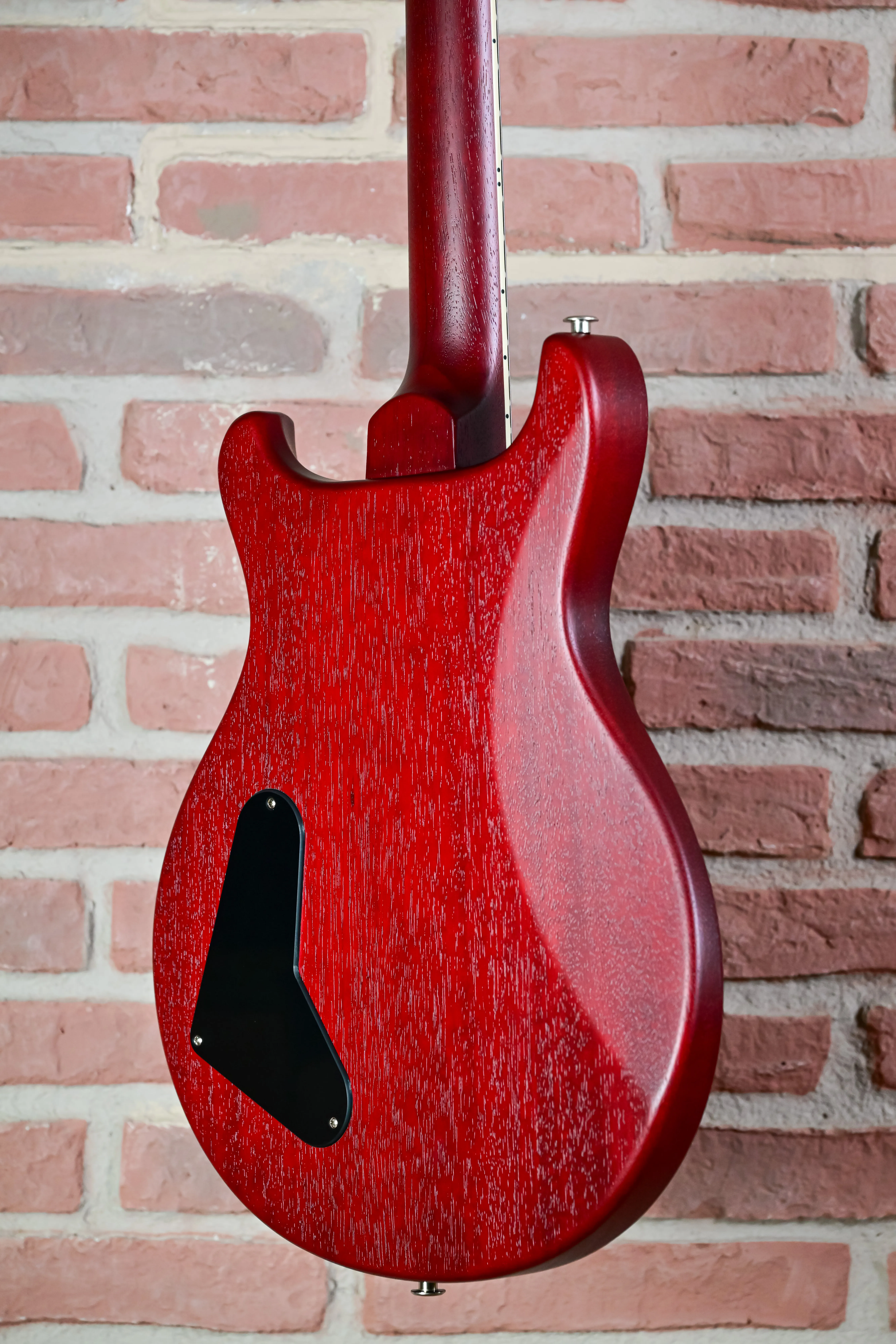 S2 Mira 594 Satin Dark Cherry Sunburst