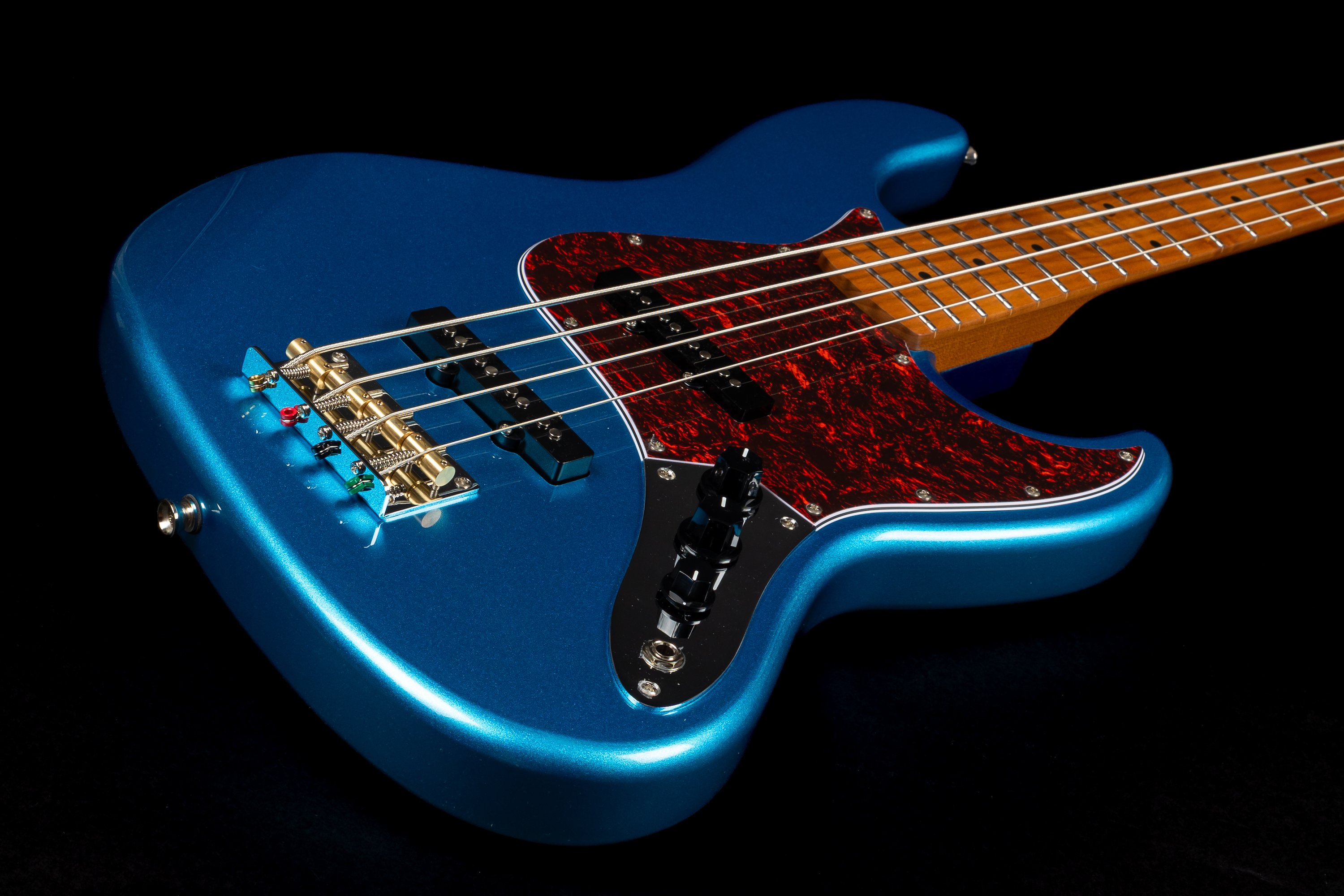 JJB-300  LPB Bass Lake Placid Blue