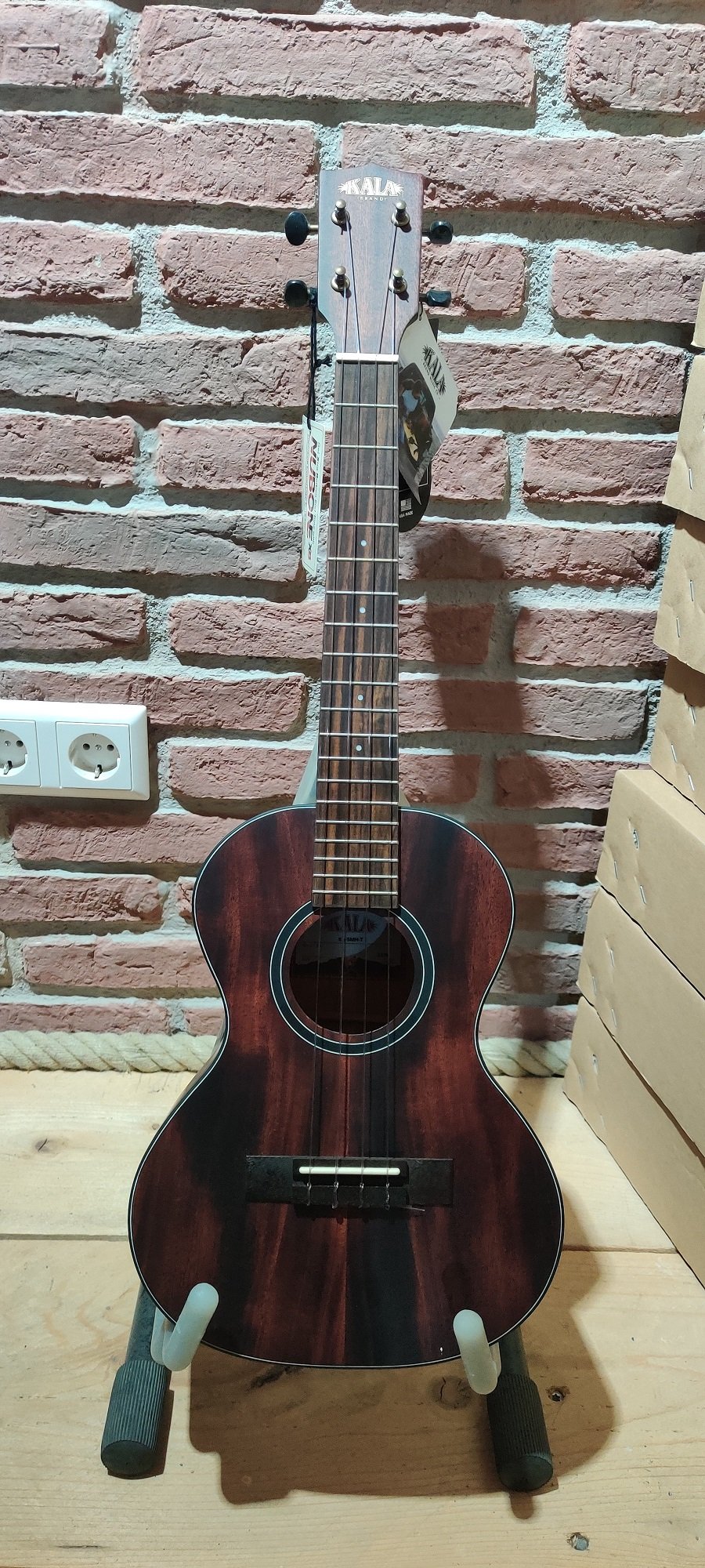KA-SMHT - Solid Mahogany Tenor Ukulele "B-Stock"