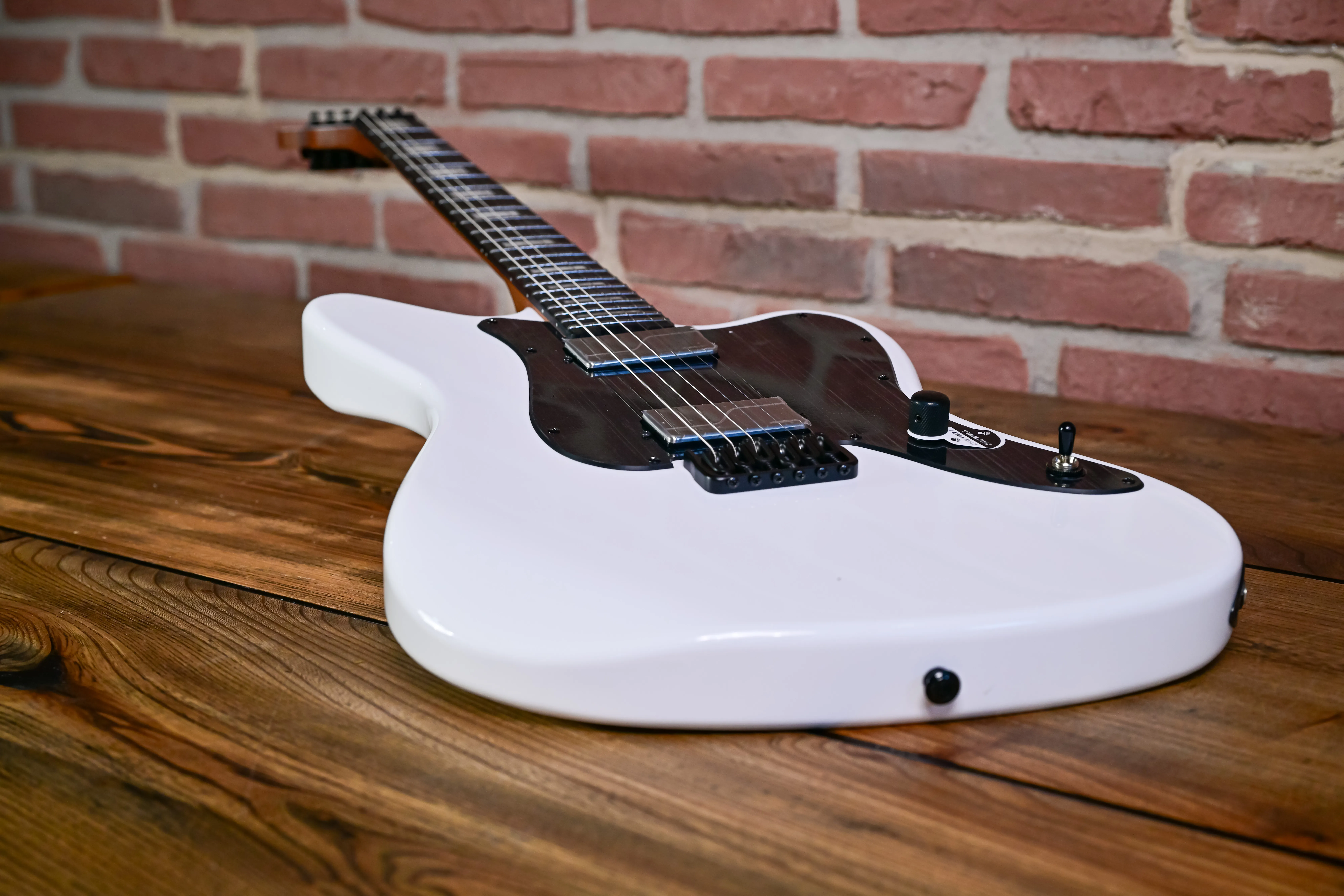 XJ-2 HT Snow White Duncan E-Gitarre
