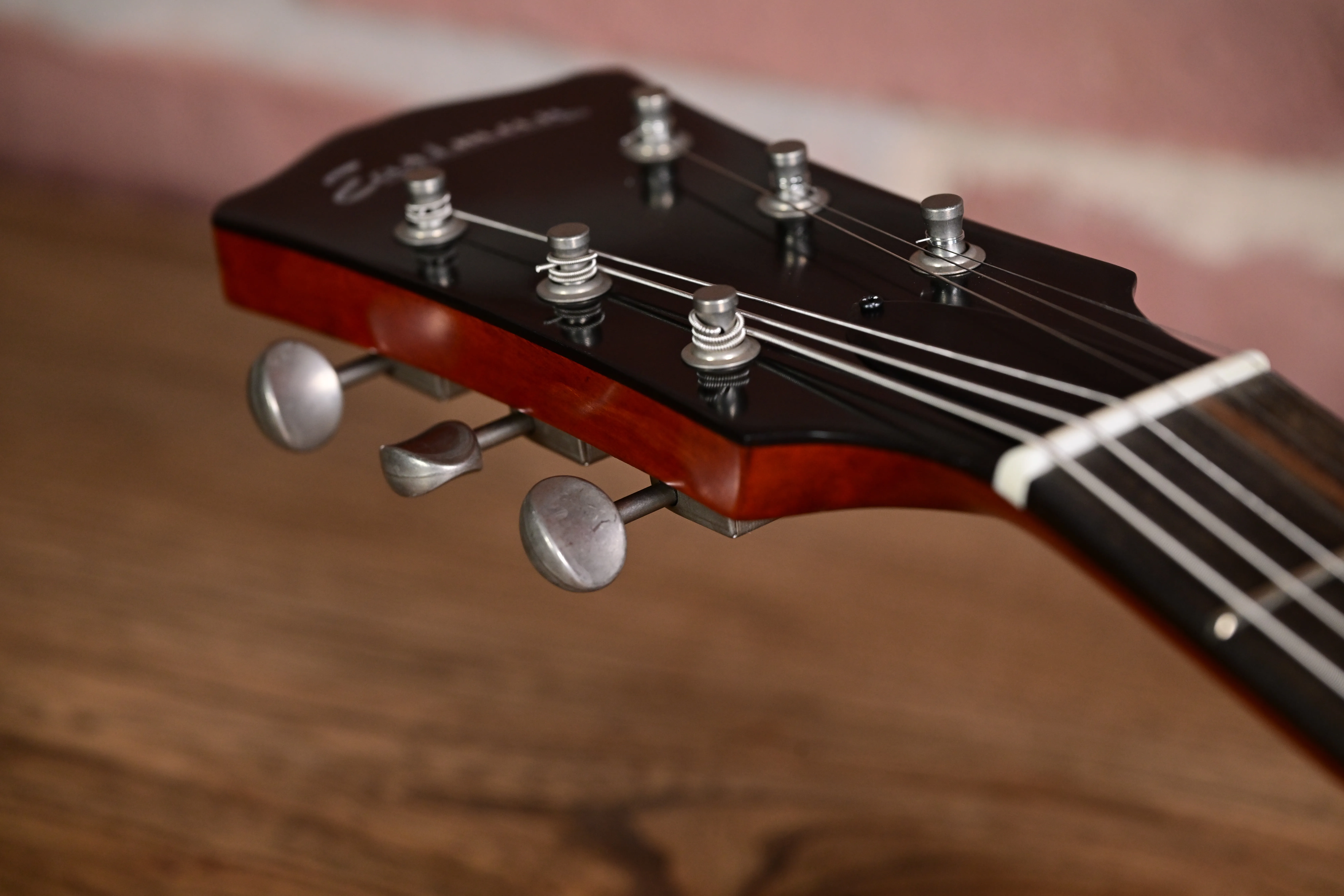 SB55DC/TV Double Cut E-Gitarre