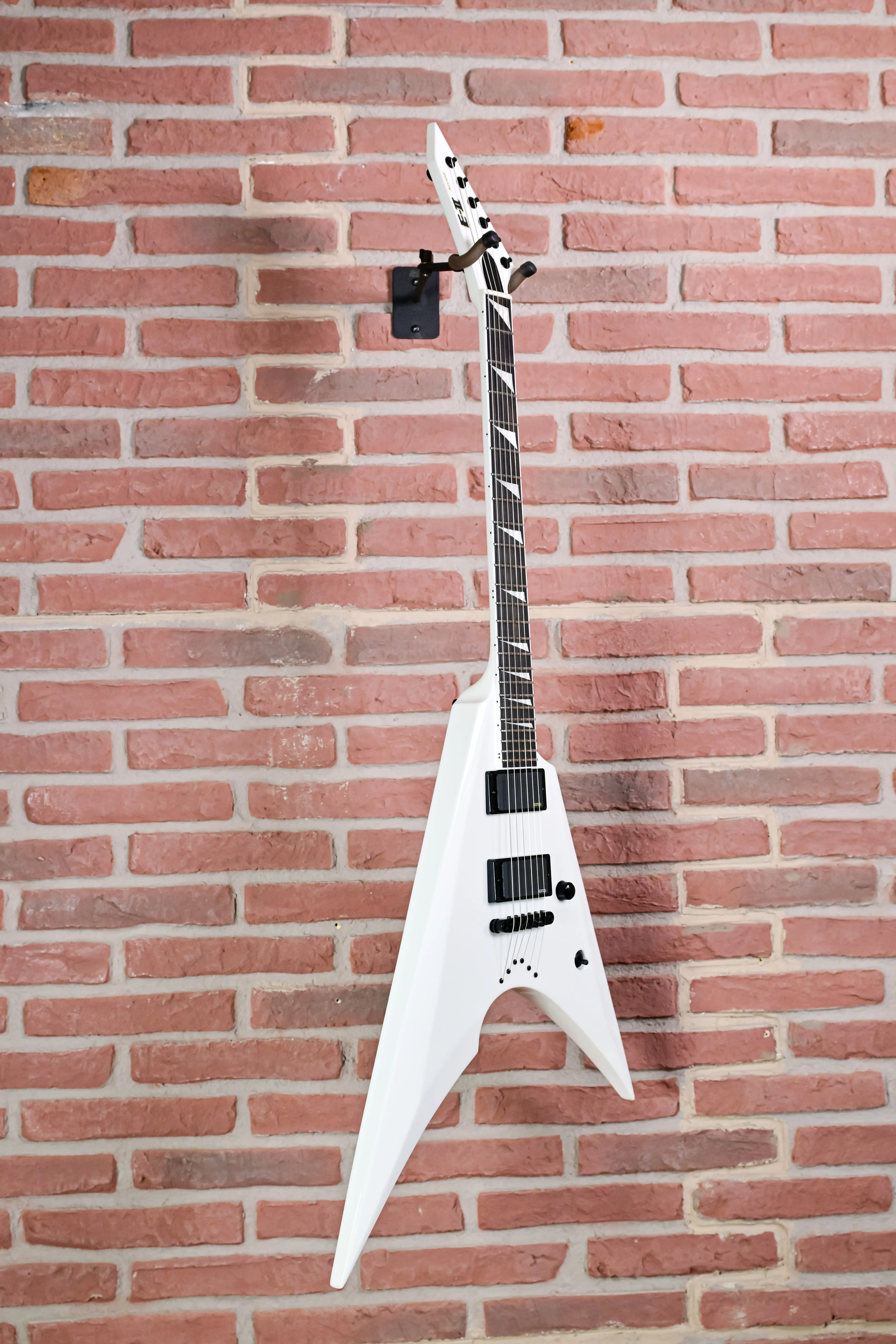 E-II Arrow NT Snow White