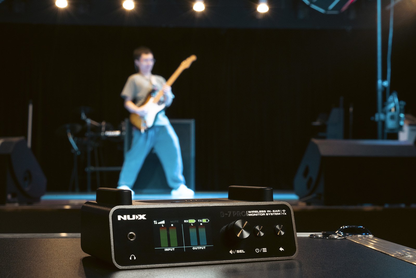 B7-Pro In-Ear-Monitoring-Sendesystem 2,4 GHz
