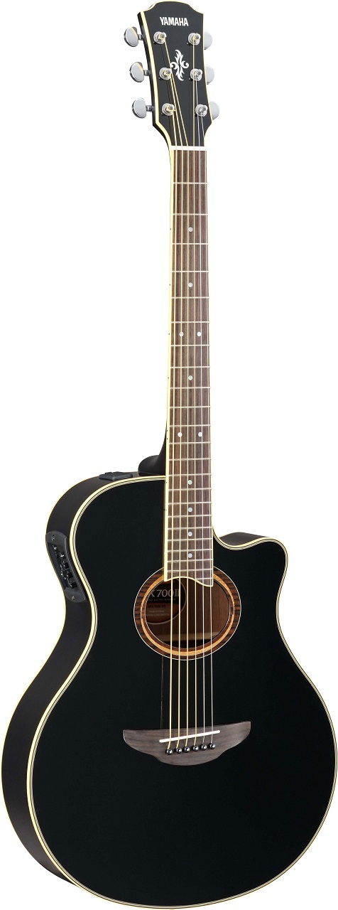 Elektroakustikgitarre, schwarz, Cutaway-Korpus, Tonabnehmer, Yamaha