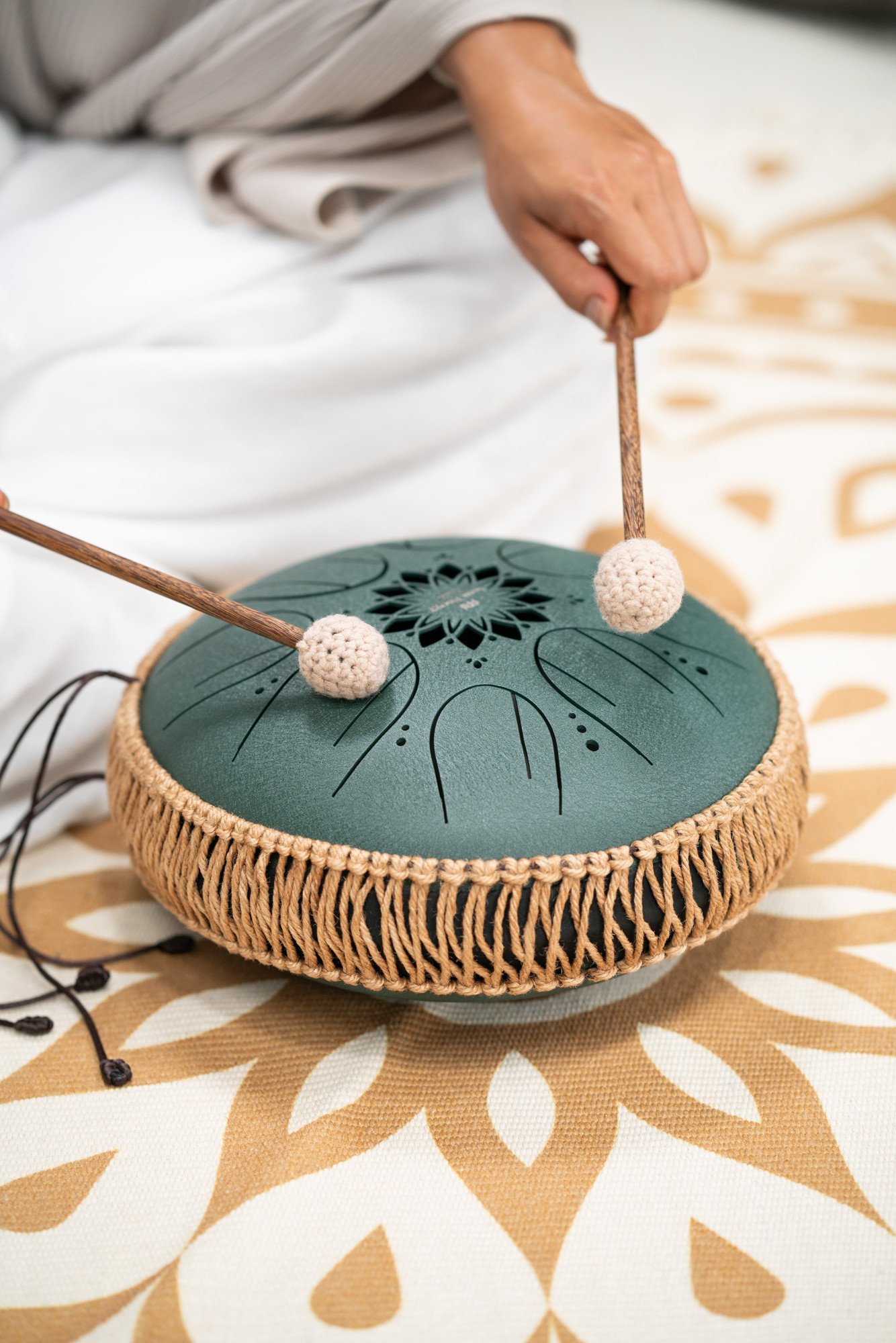 Octave Steel Tongue Drum, Dunkelgrün, F# Moll (432 Hz), 8 Töne, 25 cm