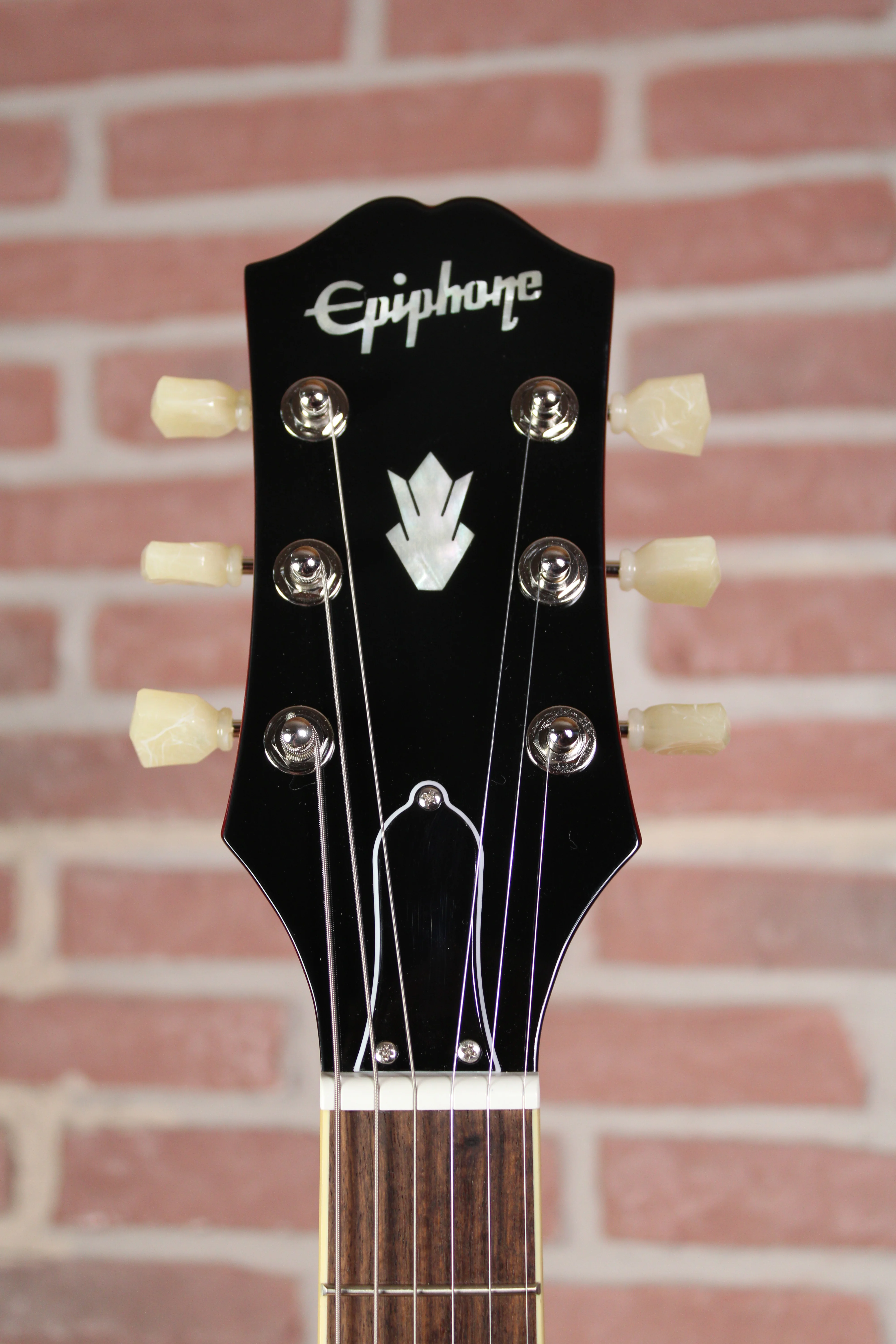 Epiphone ES-335 Figured Kopfplatte in frontaler Ansicht