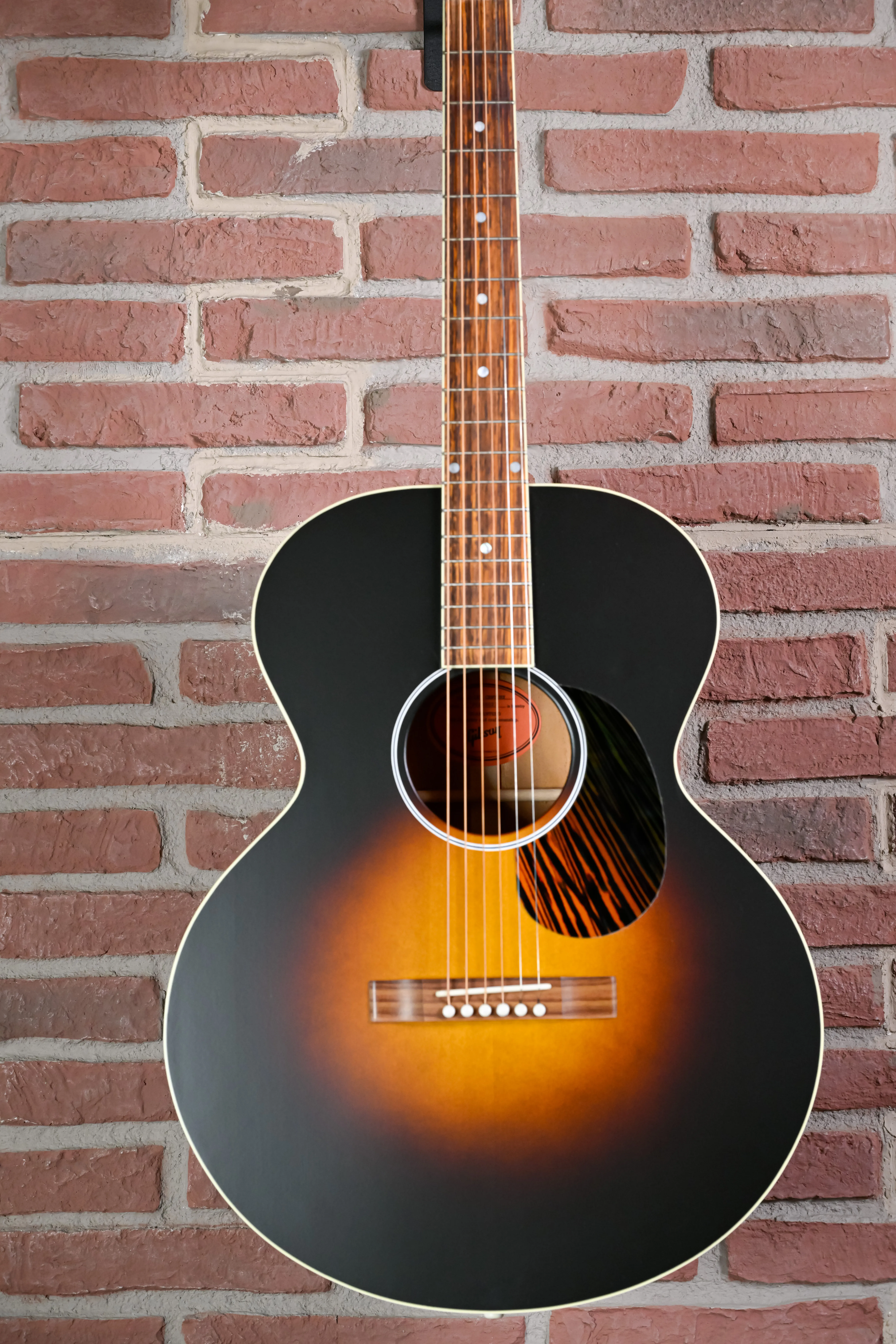 J-185 Century 12-Fret Vintage Sunburst Jumbo Westerngitarre