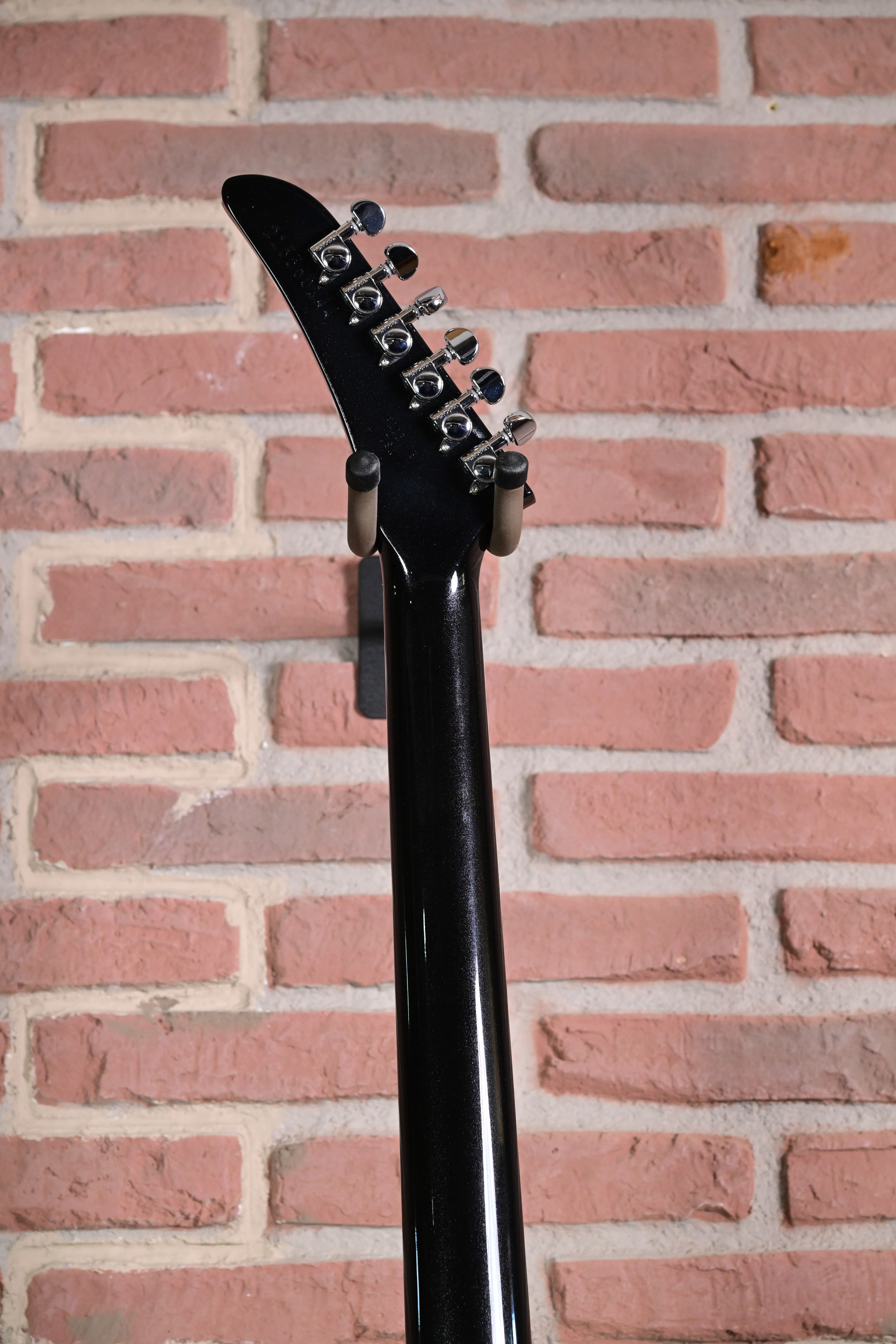 Victory Baritone Graphite Metallic E-Gitarre