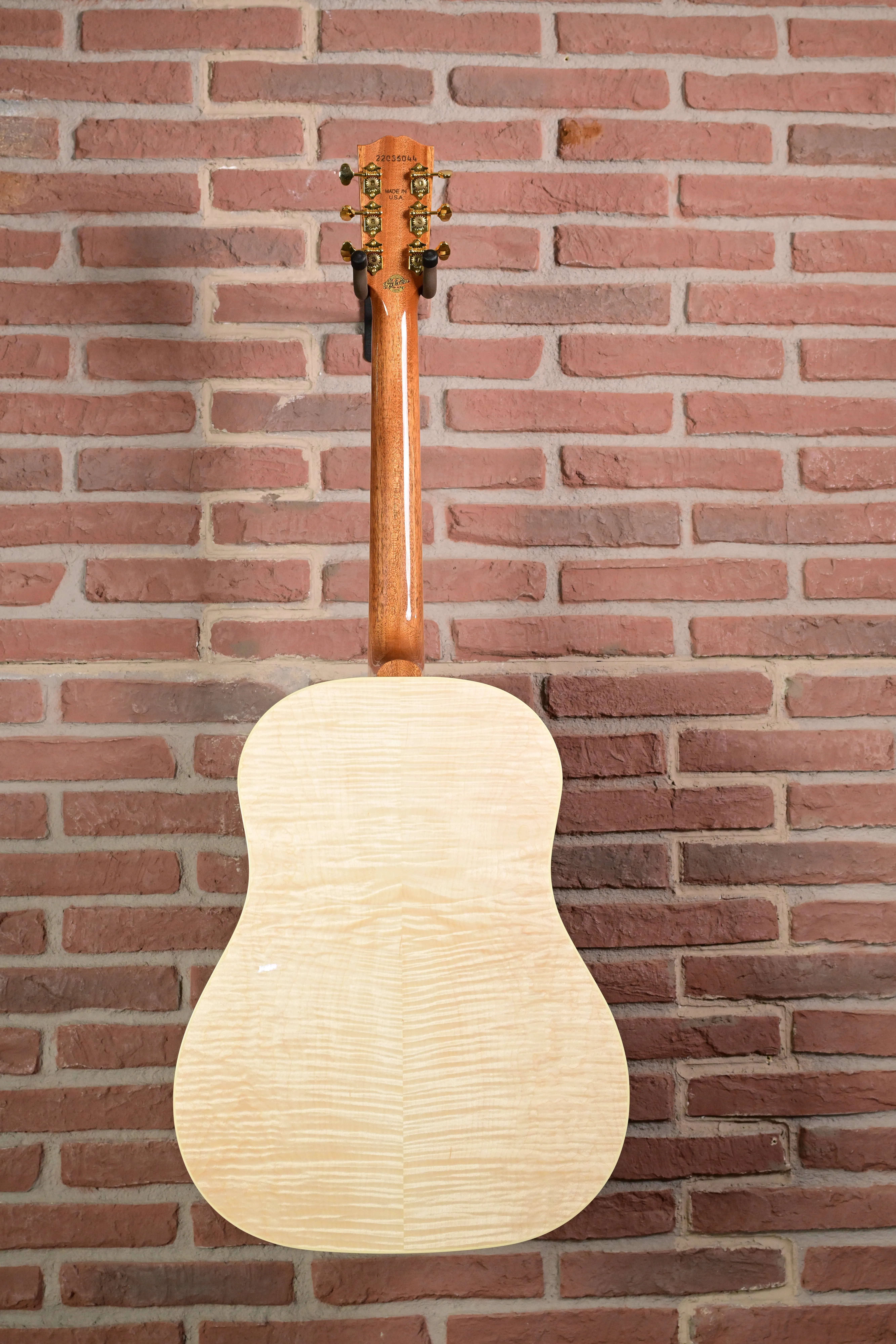 Advanced Jumbo Standard Maple M2M Custom Shop Westerngitarre