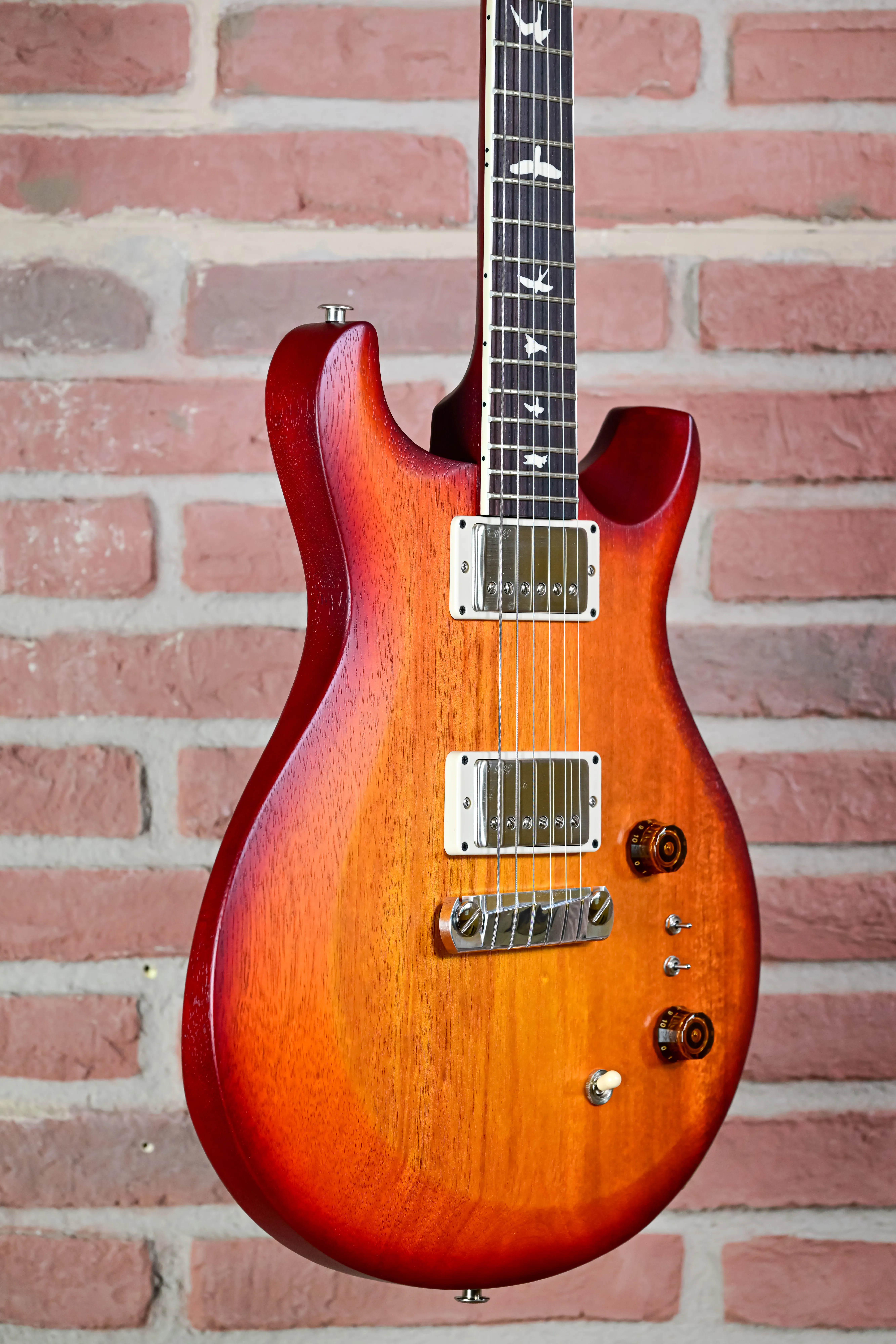 S2 Mira 594 Satin Dark Cherry Sunburst