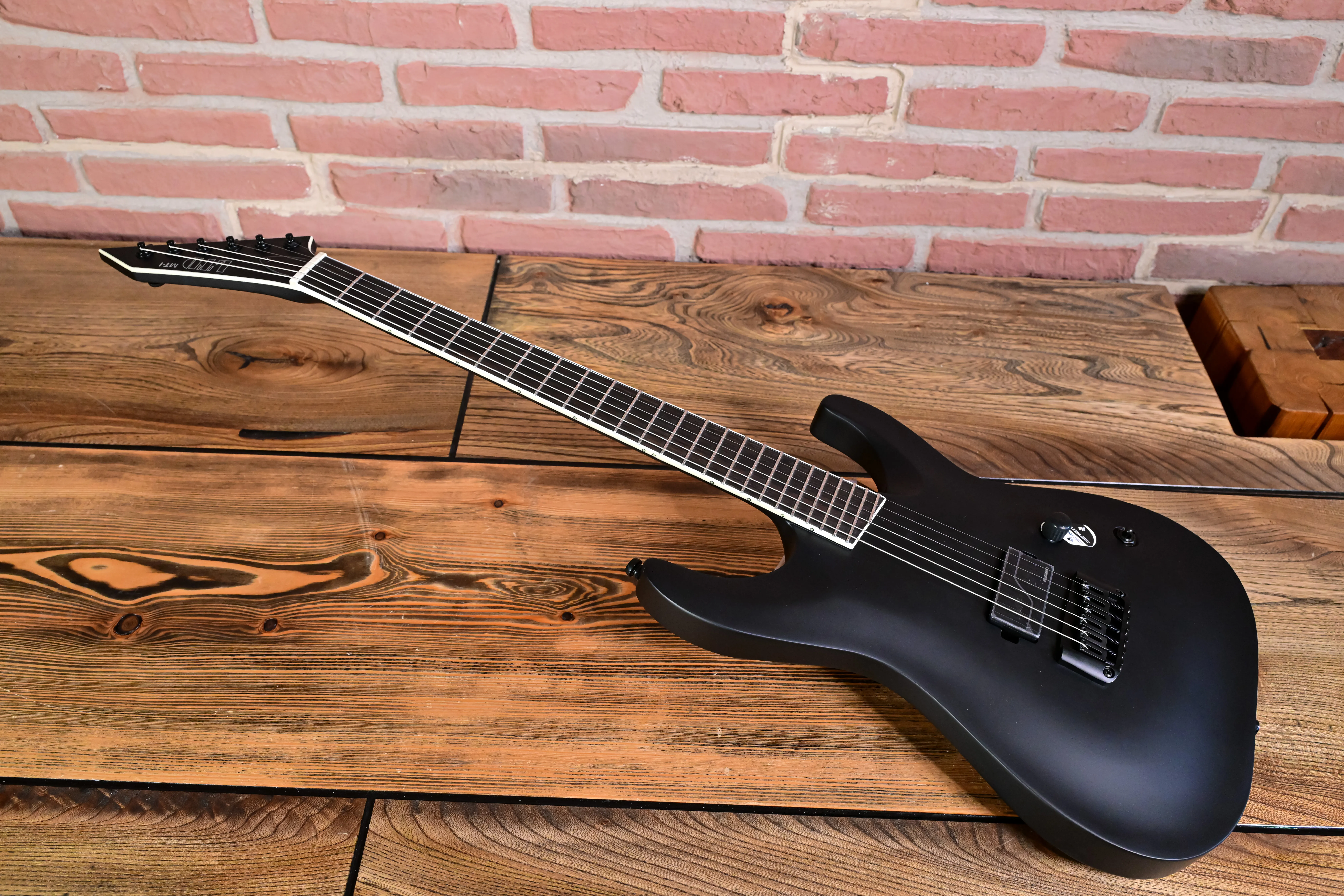 MT-I Mick Thomson Signature Black Satin 2026 E-Gitarre