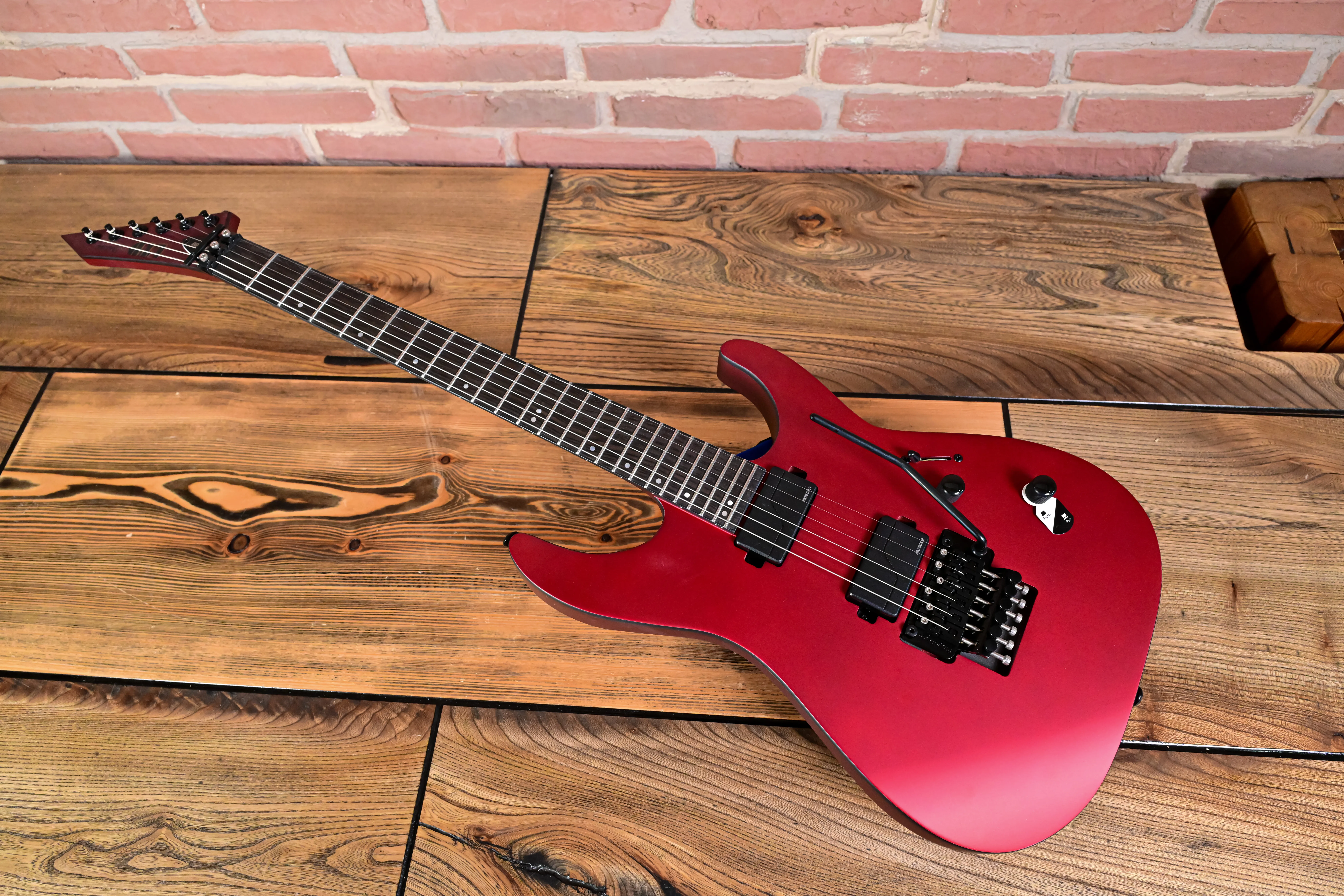 M-1000 CARS Candy Apple Red Satin E-Gitarre