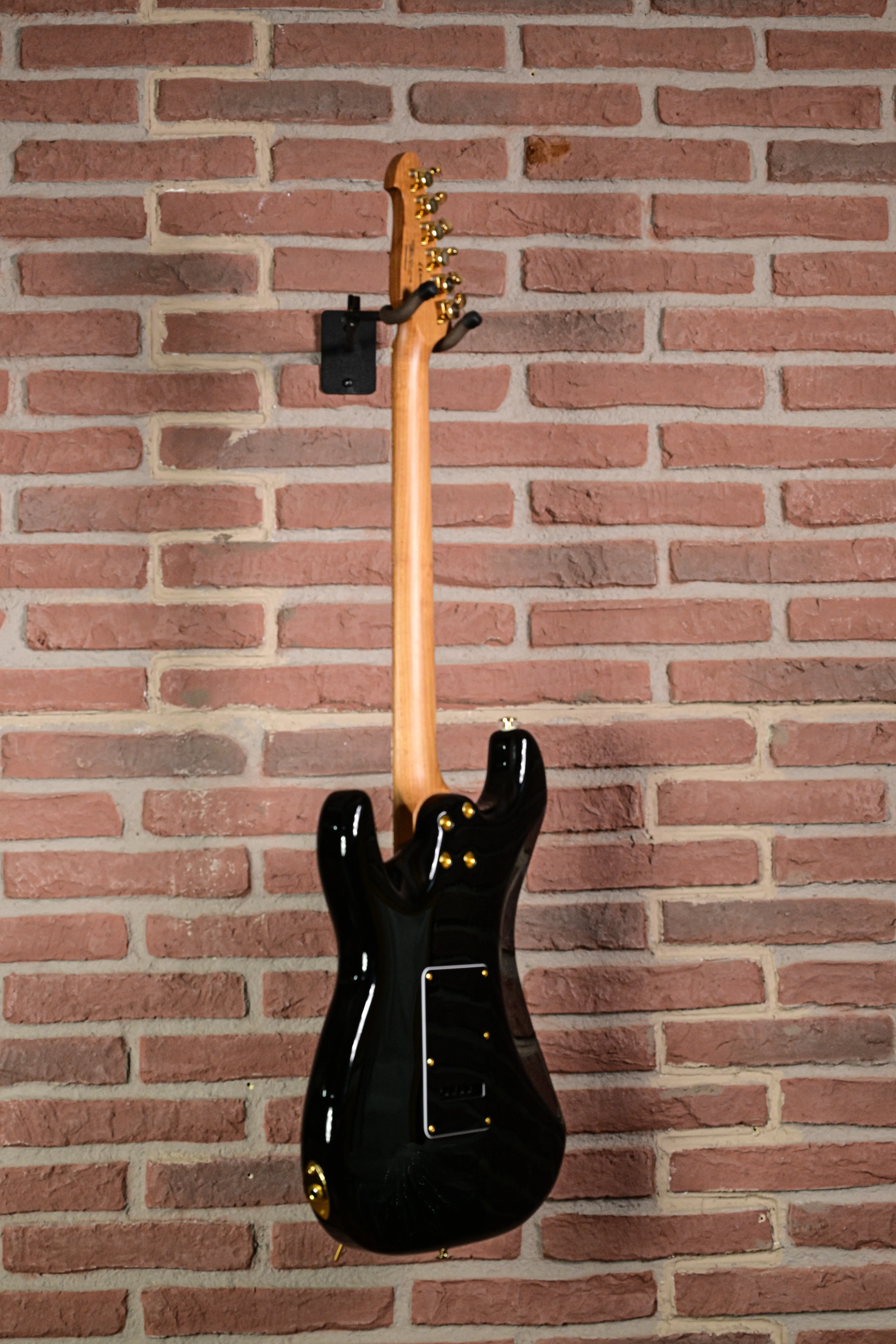 KS-Deluxe Gold Maple SSH Black E-Gitarre