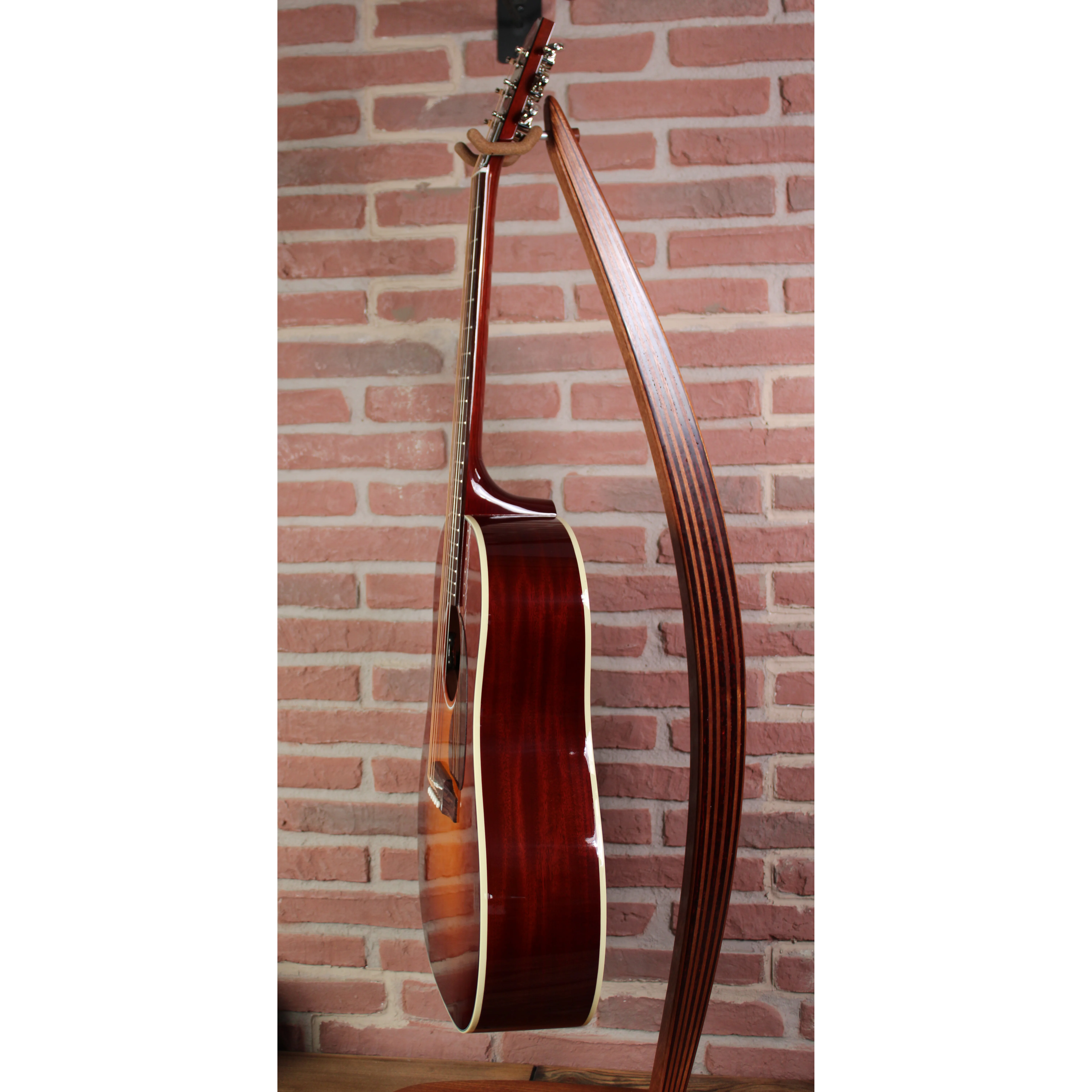 Gibson J-45 Standard Custom Shop Autumnburst Gloss Limited  Seitliche Korpusansicht mit Mahagoni-Zargen  