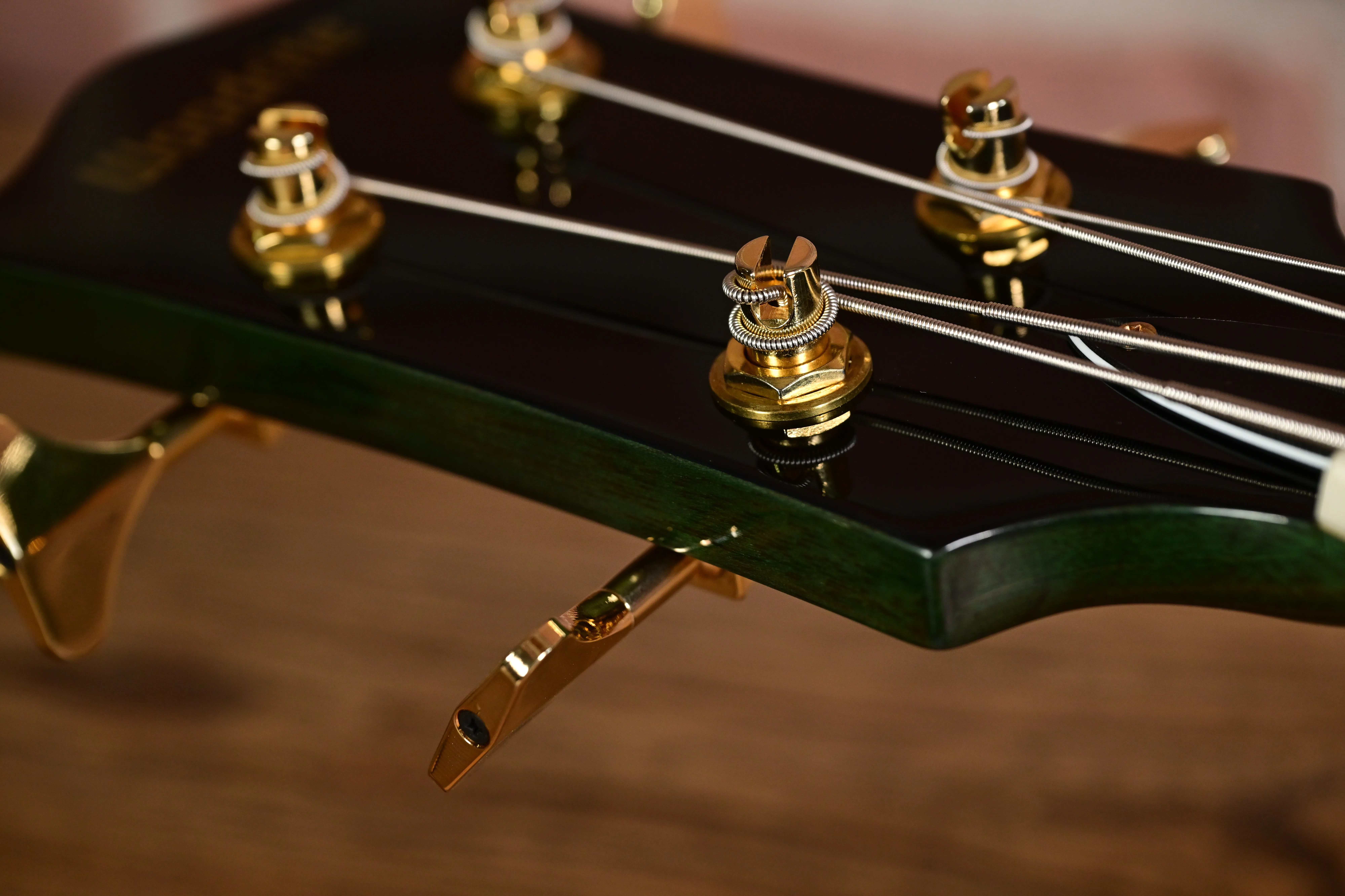 Warlord Bass Transparent Emrald  Green