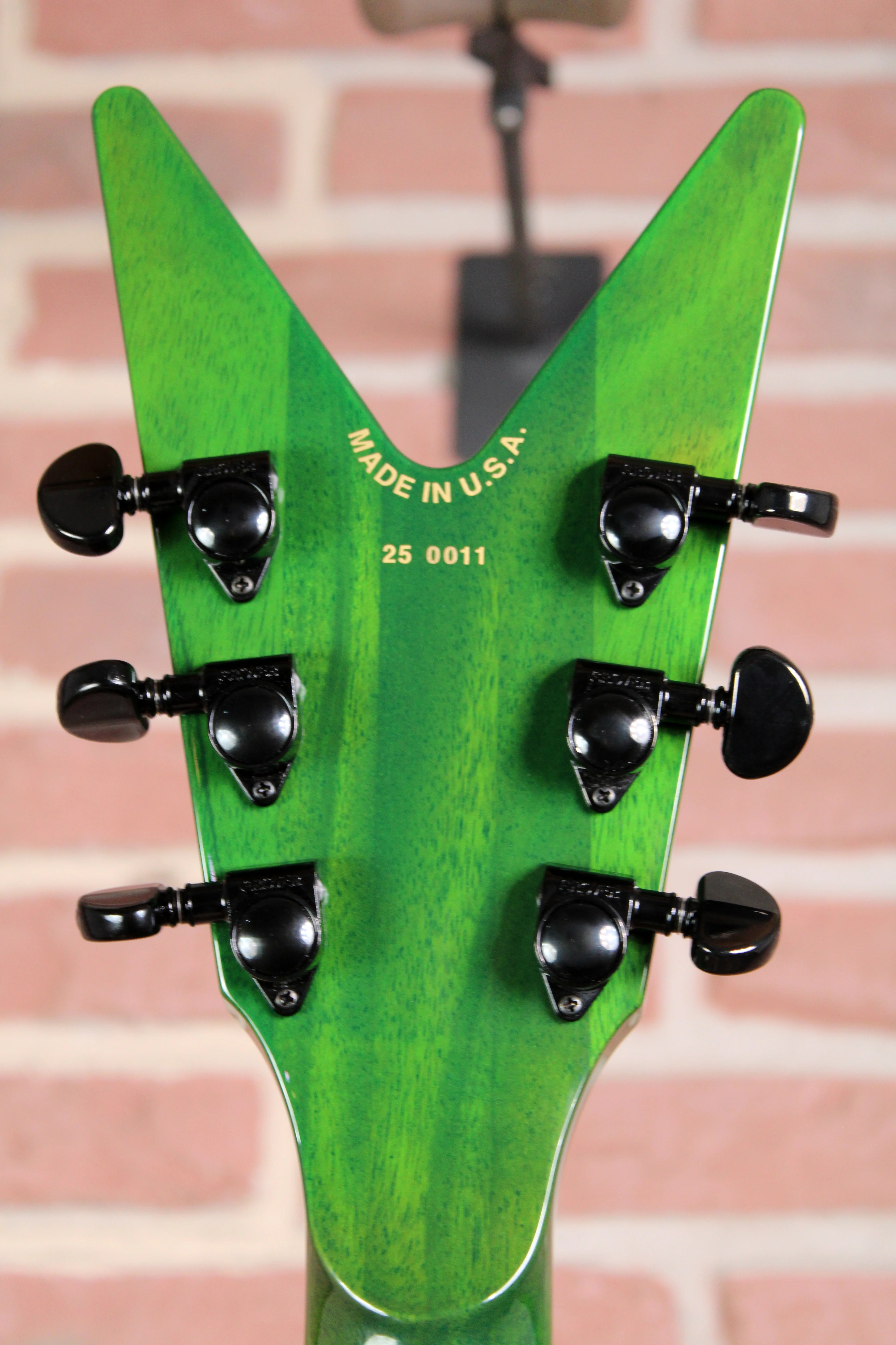 Dean Guitars USA Custom Shop ML Floyd Mahogany Slime - Kopf Rückseite mit Schrauben der Mechaniken