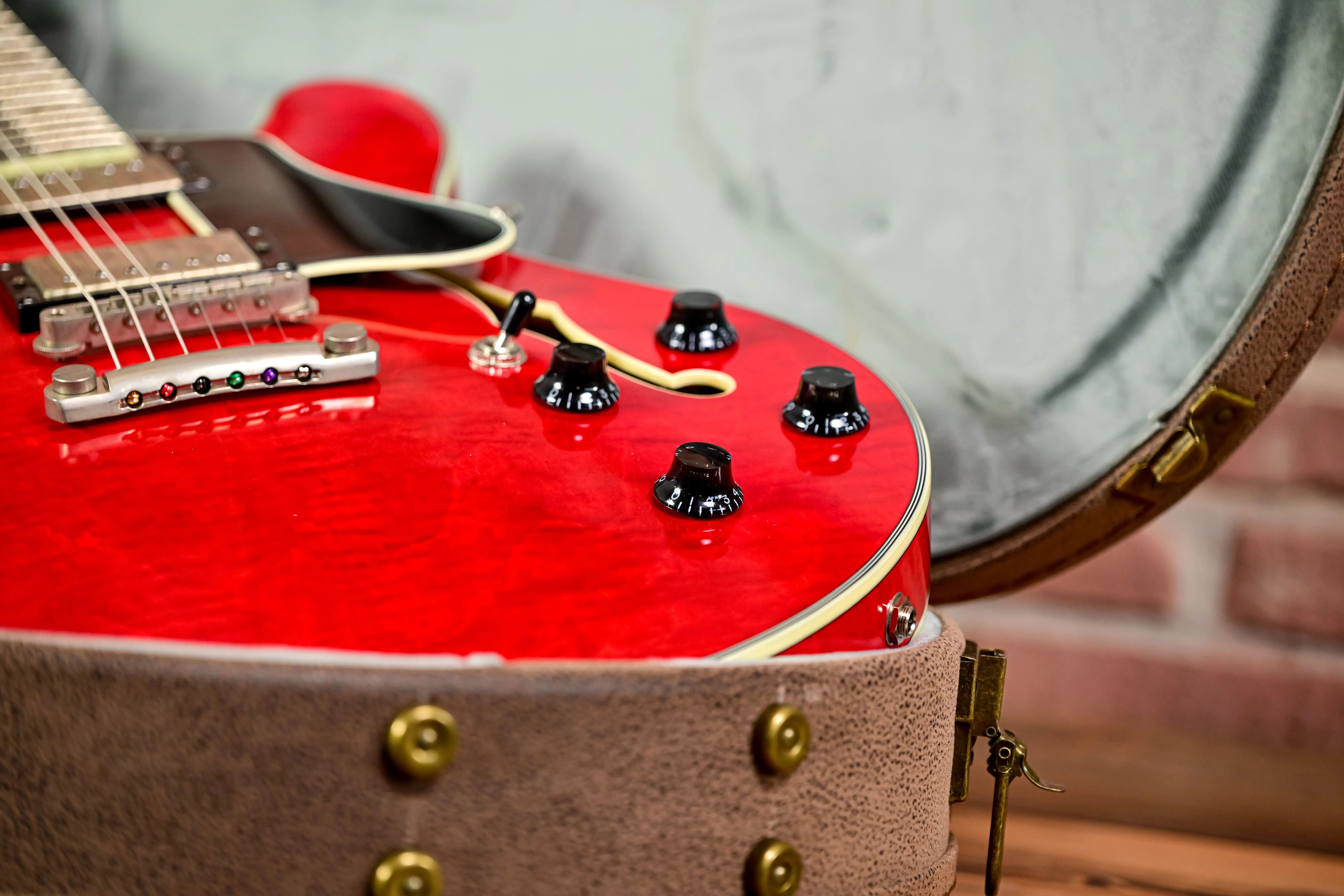 T59/TV-RD Thinline Hollowbody E-Gitarre Antique Red