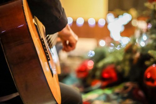 Geschenke für Gitarristen – besondere Ideen für Weihnachten 2025