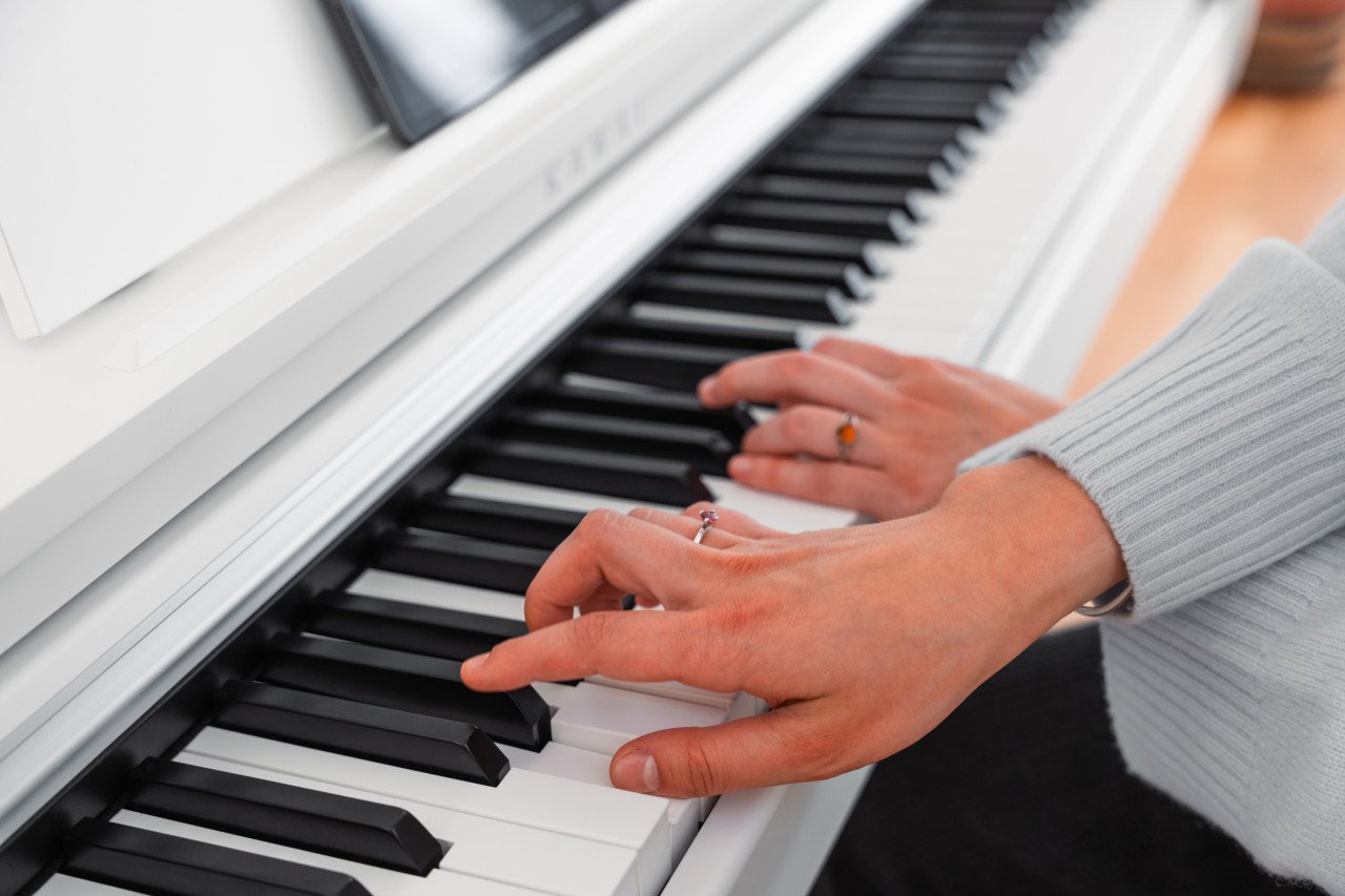 CX-102 W Digitalpiano Weiß satiniert
