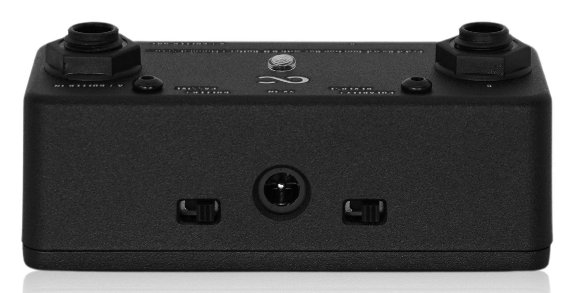 Junction Box with BJF Buffer - Pedalboard Patchbay