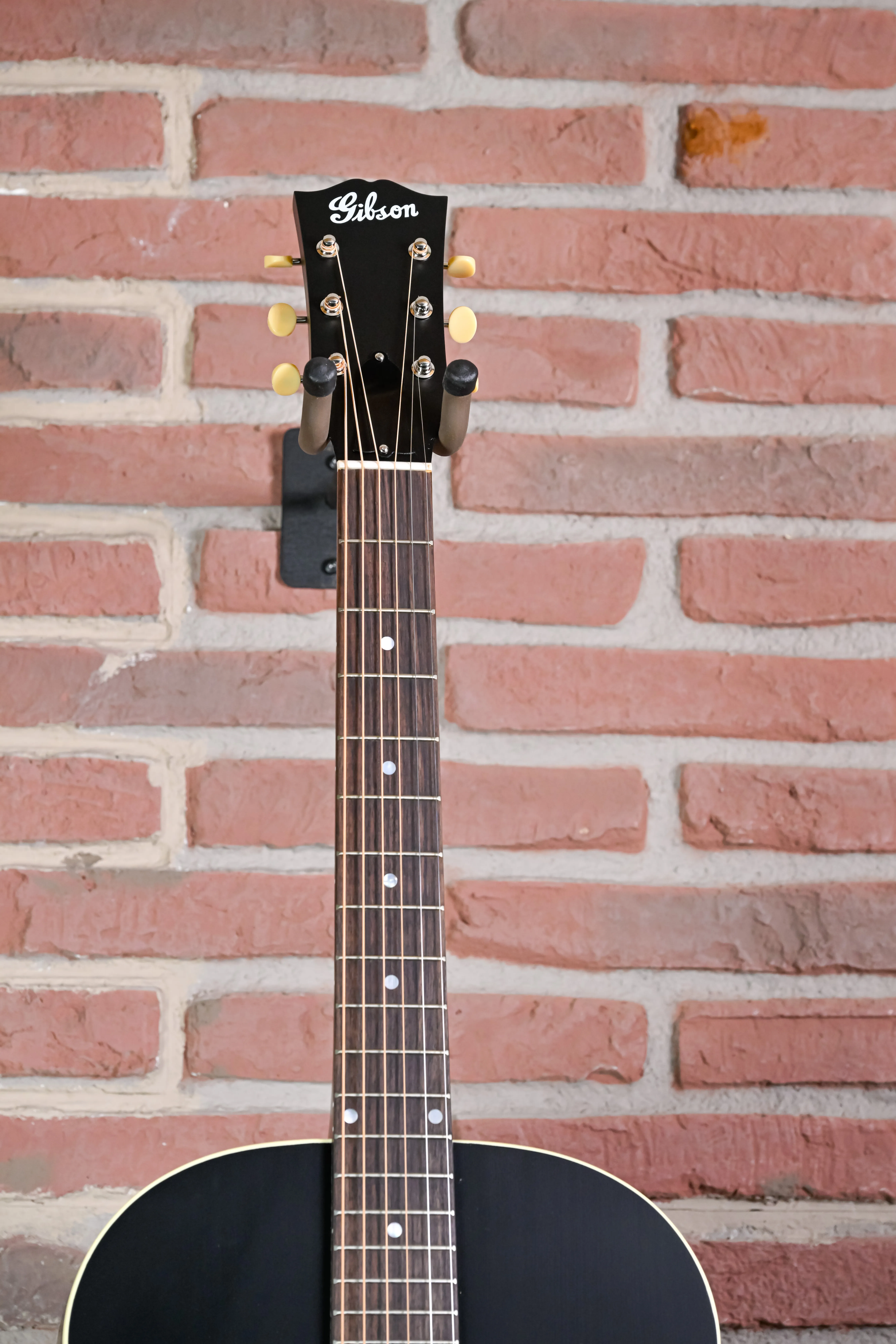 J-45 Century 12-Fret Ebony Westerngitarre