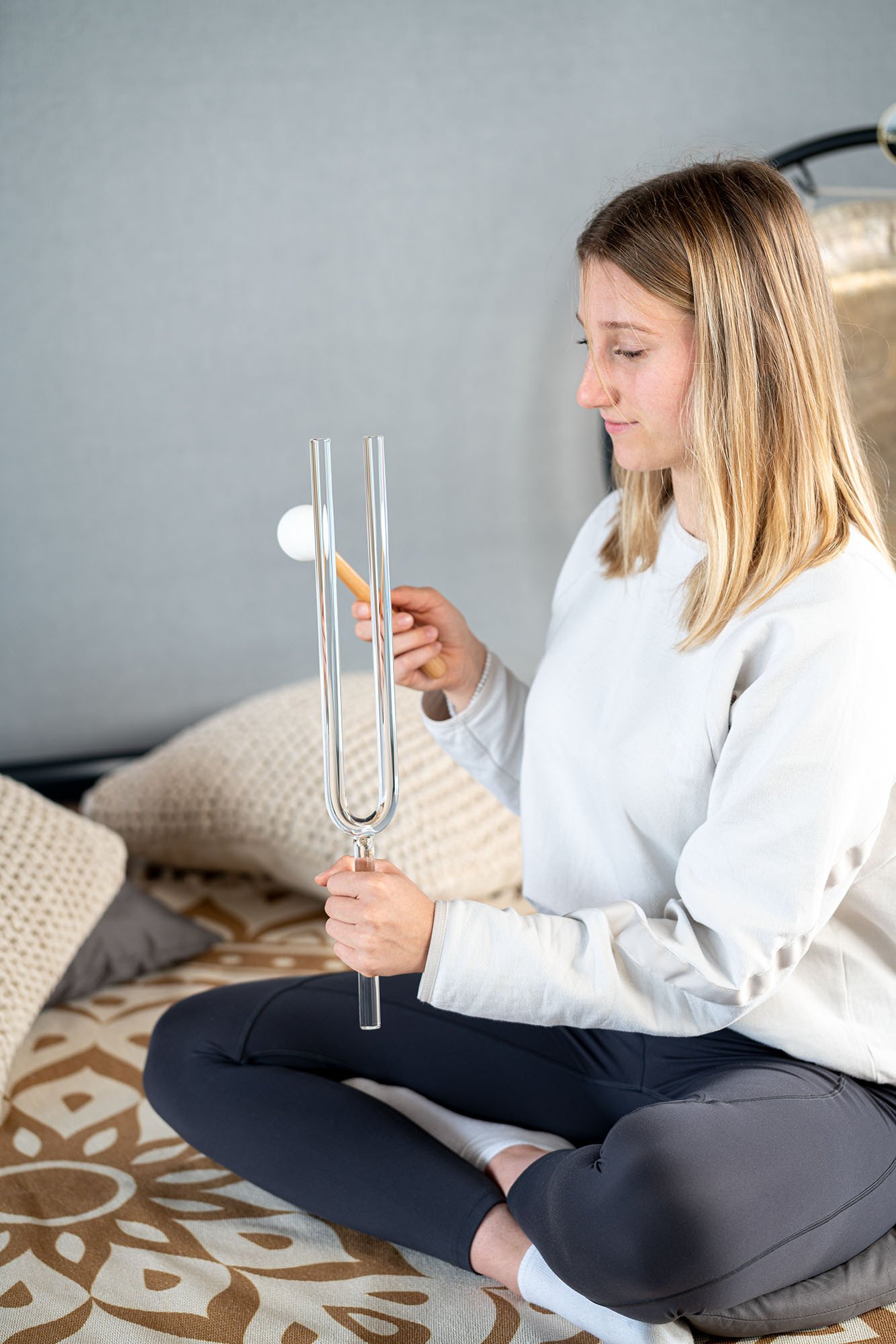 Crystal Tuning Fork - F3/174.61 Hz