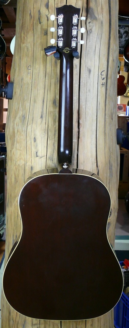 J-45 standard vintage sunburst, Baujahr 2011, used from Factory 1 Jahr Gewährleistung