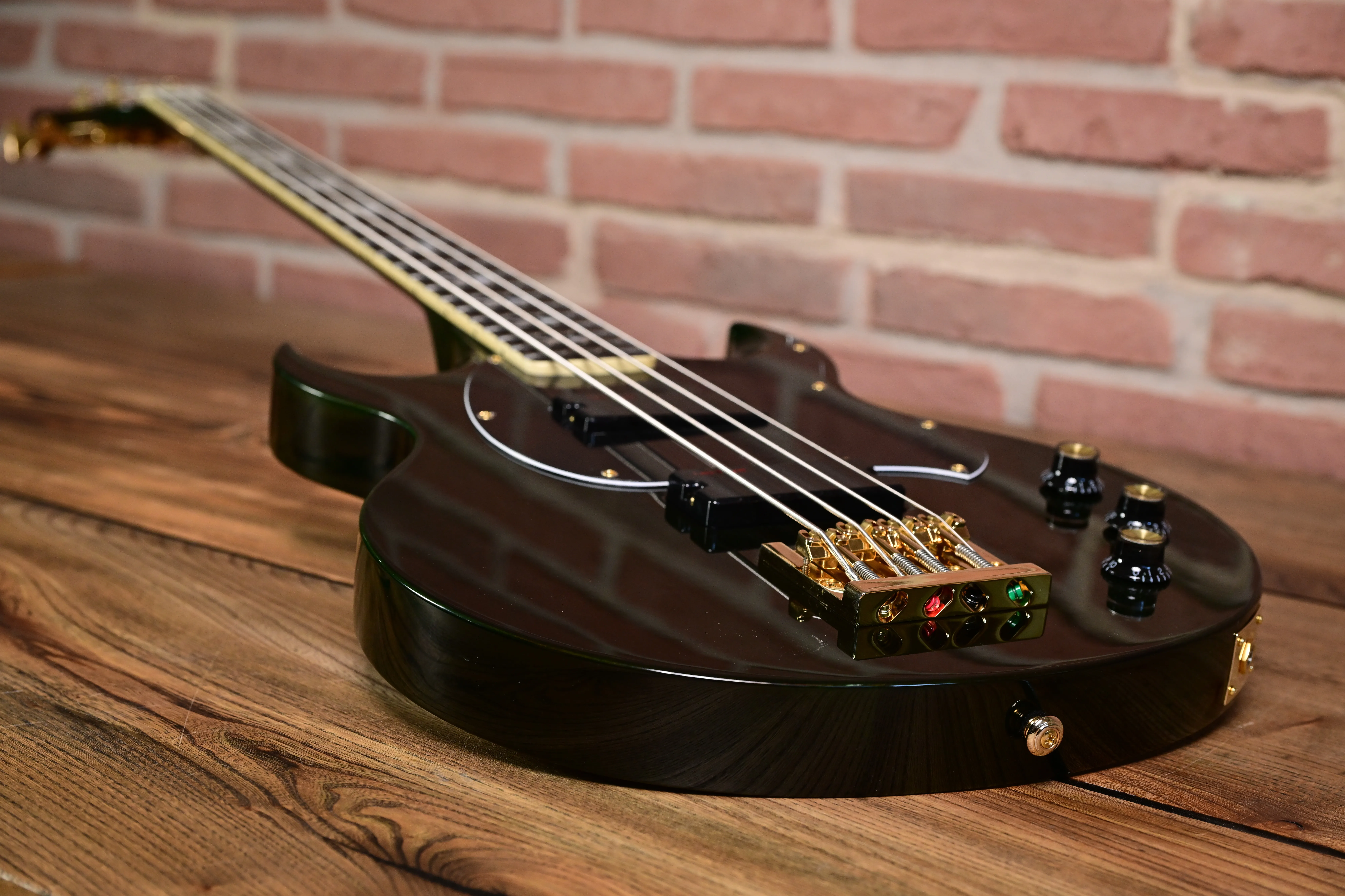Warlord Bass Transparent Emrald  Green