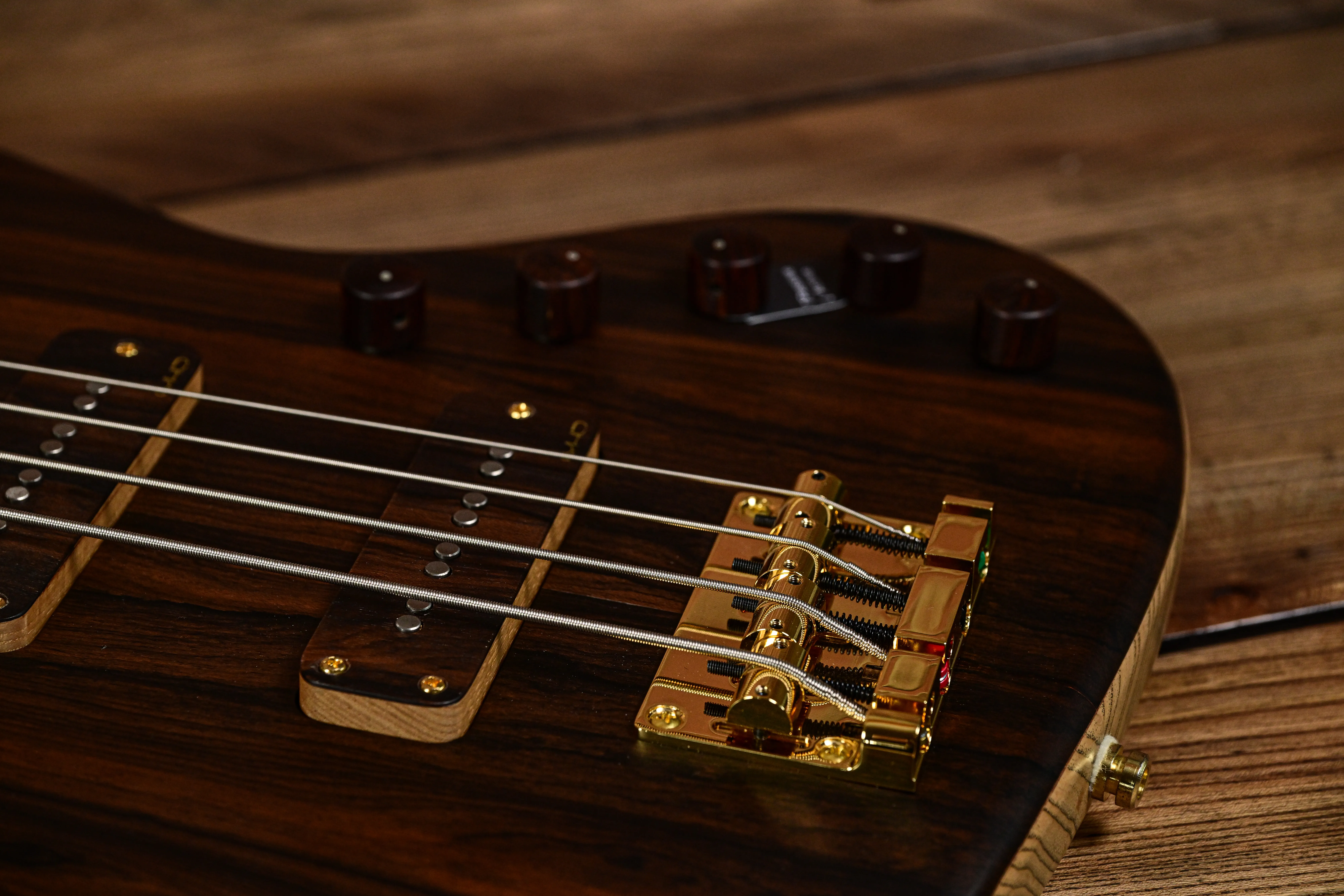 KJBM-Custom Premium-Z Bass