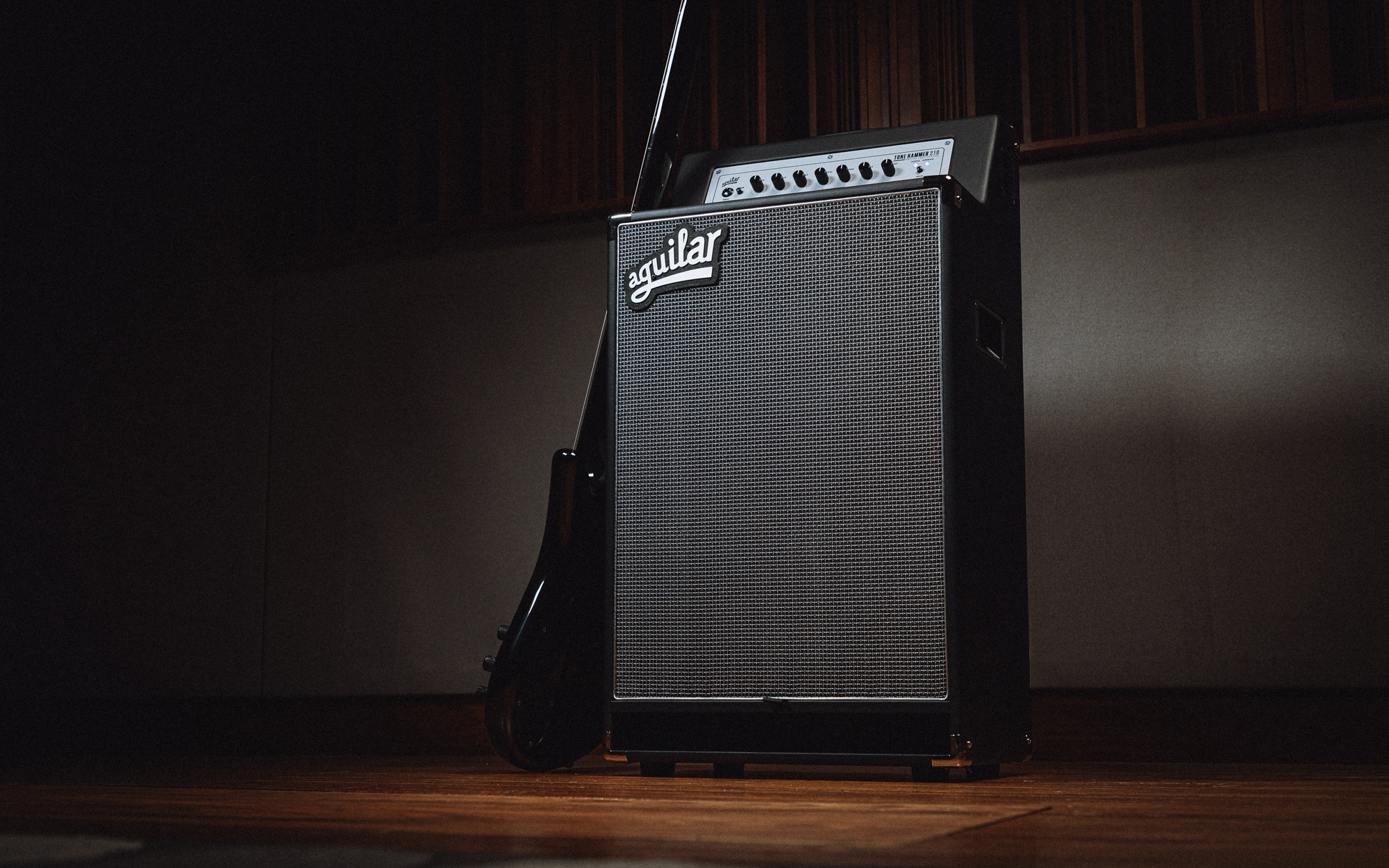 Tone Hammer 210 Bass Combo Verstärker Classic Black