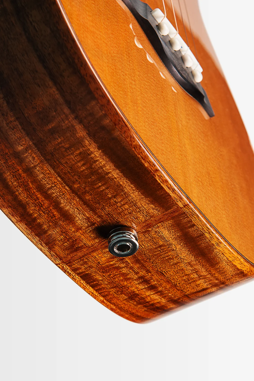 Waypoint Cedar Acacia Grand Baritone mit EQ und Hardcase