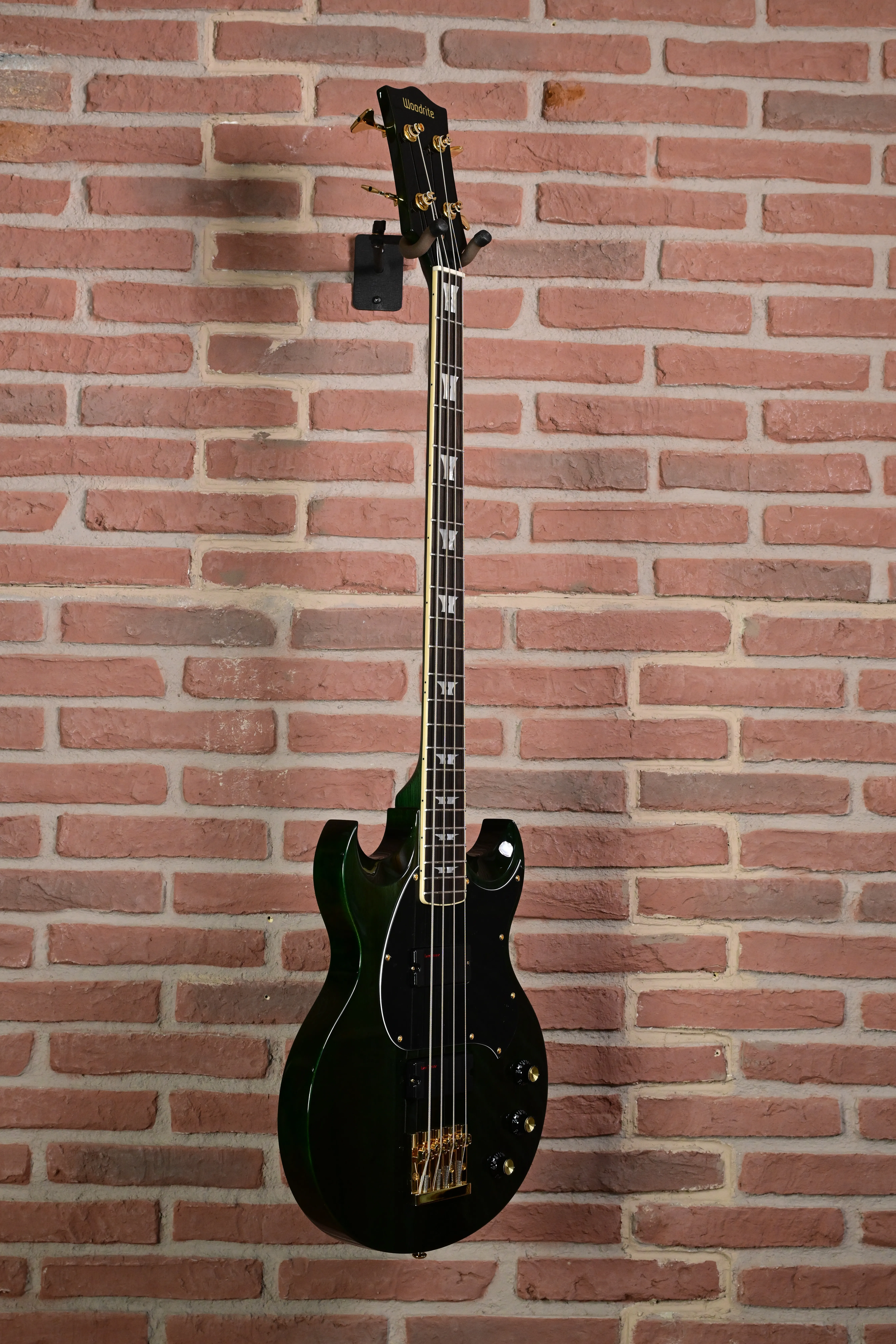 Warlord Bass Transparent Emrald  Green