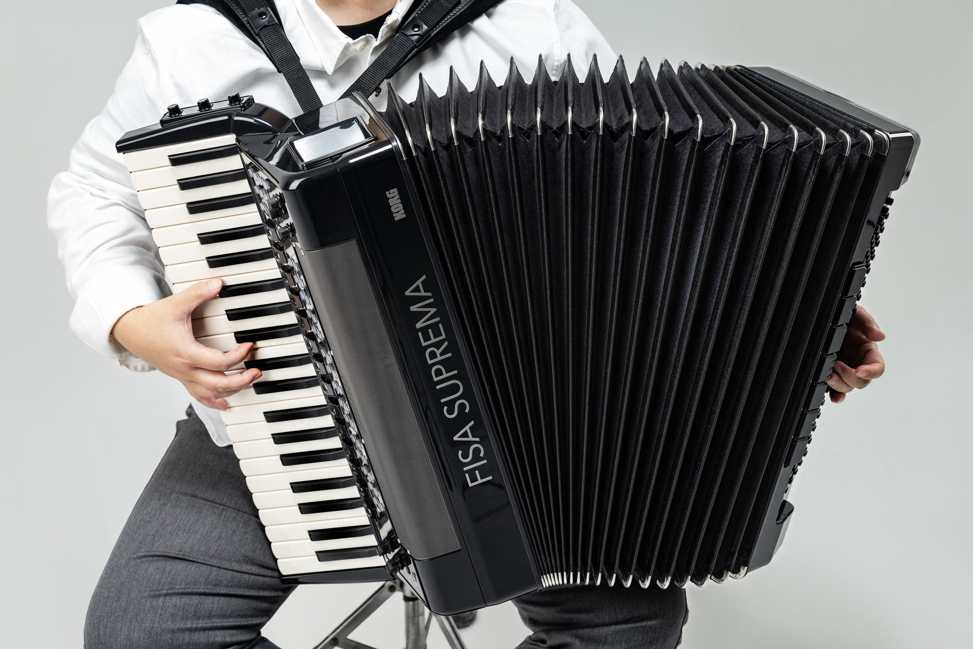 Fisa Suprema Metallic Black - Elektronisches Akkordeon 