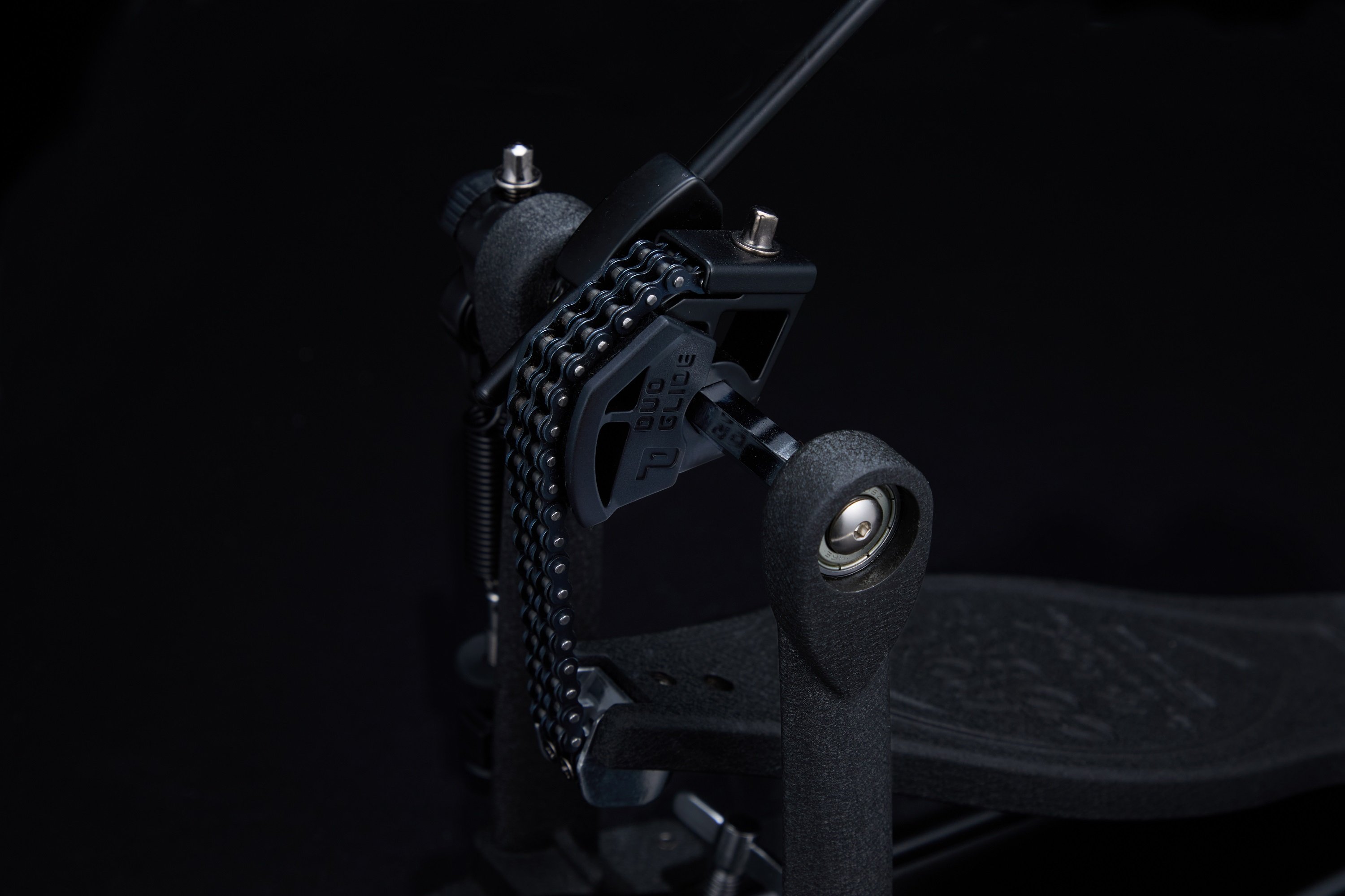 Iron Cobra 600 Pedal Dark Shadow Edition