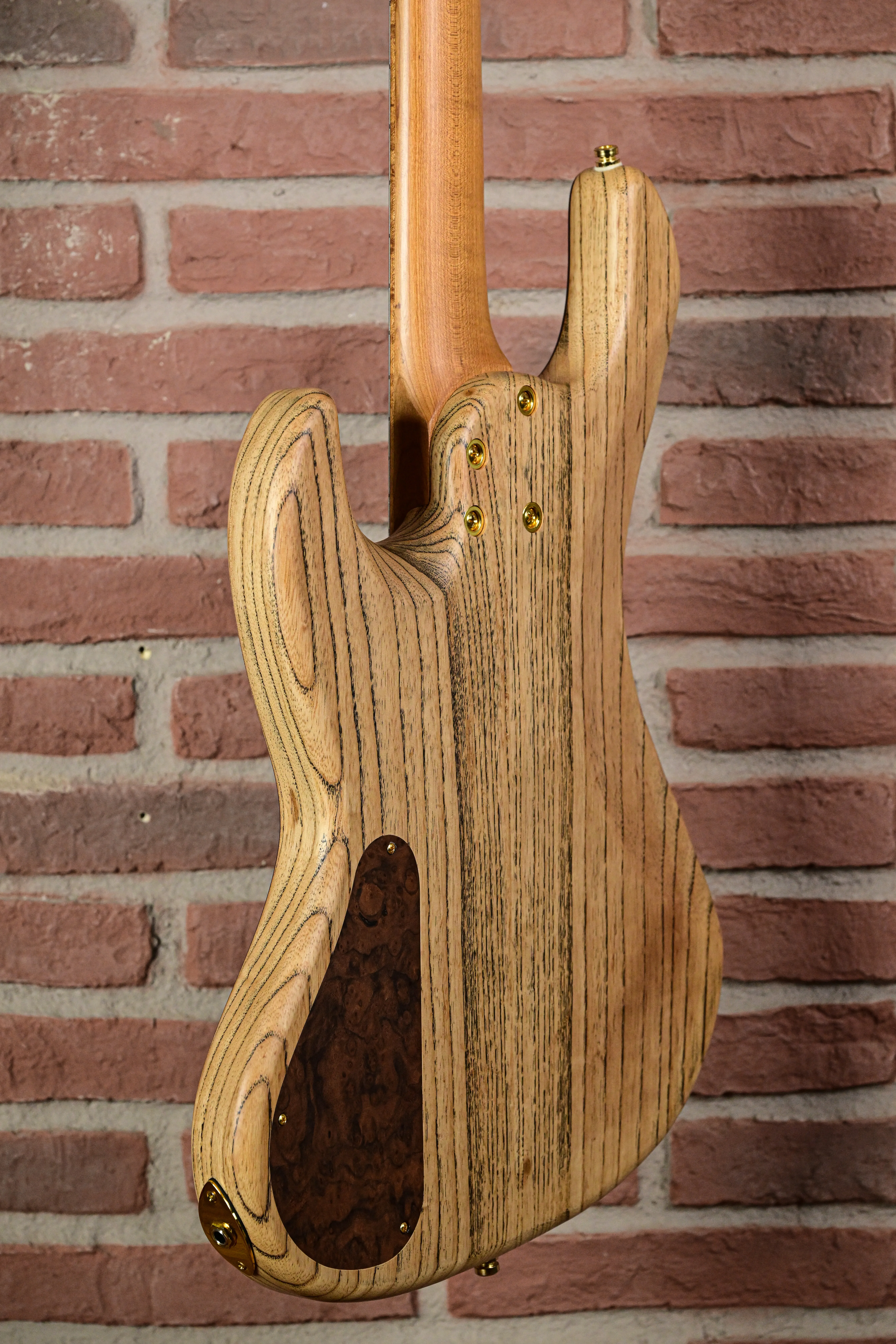 KJBM-Custom Premium-Z Bass