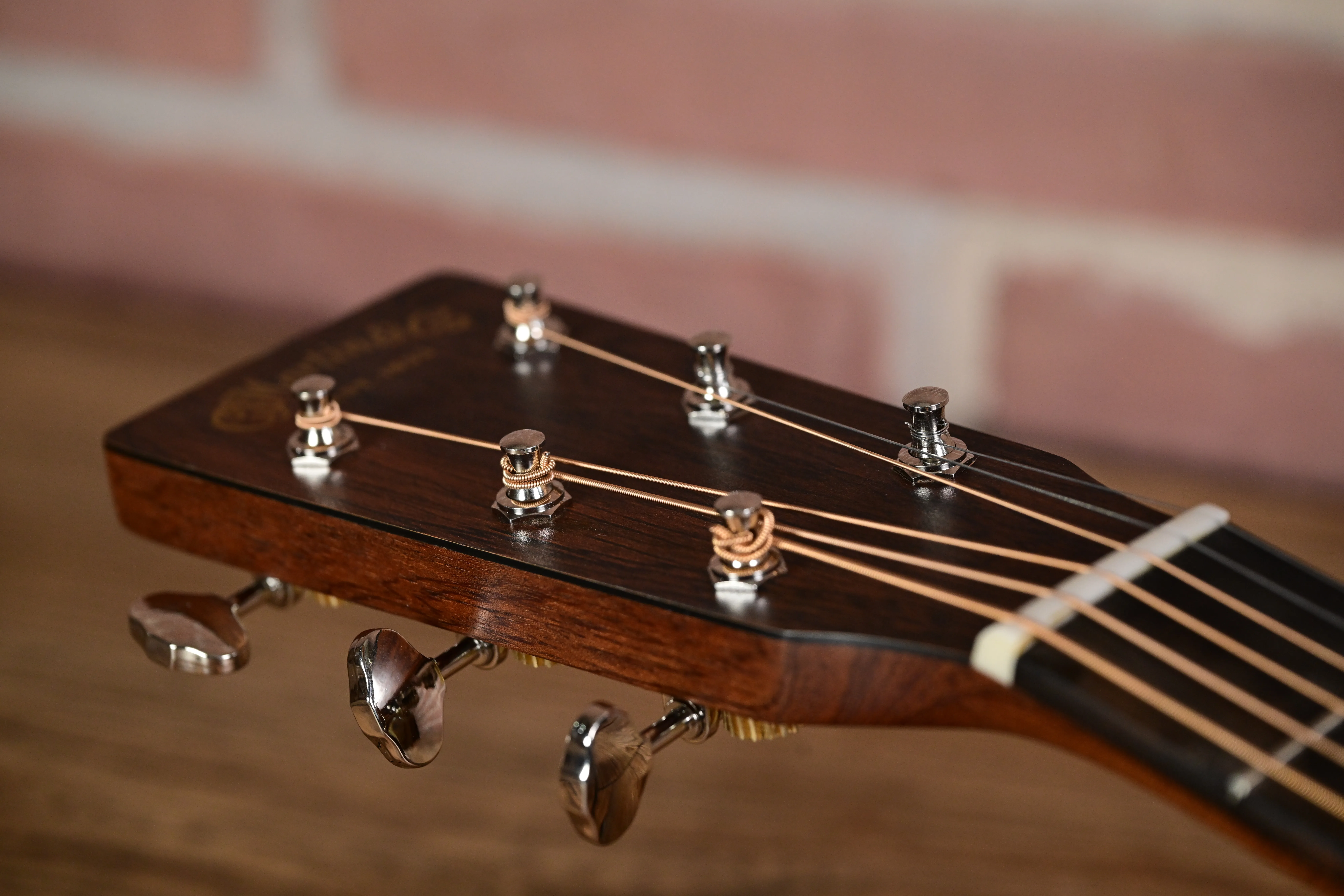 000-13E Retro Walnut  Westerngitarre