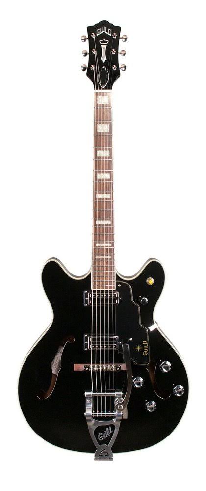Starfire V in Black | Newark Semi-Hollow Guitar mit Tremolo