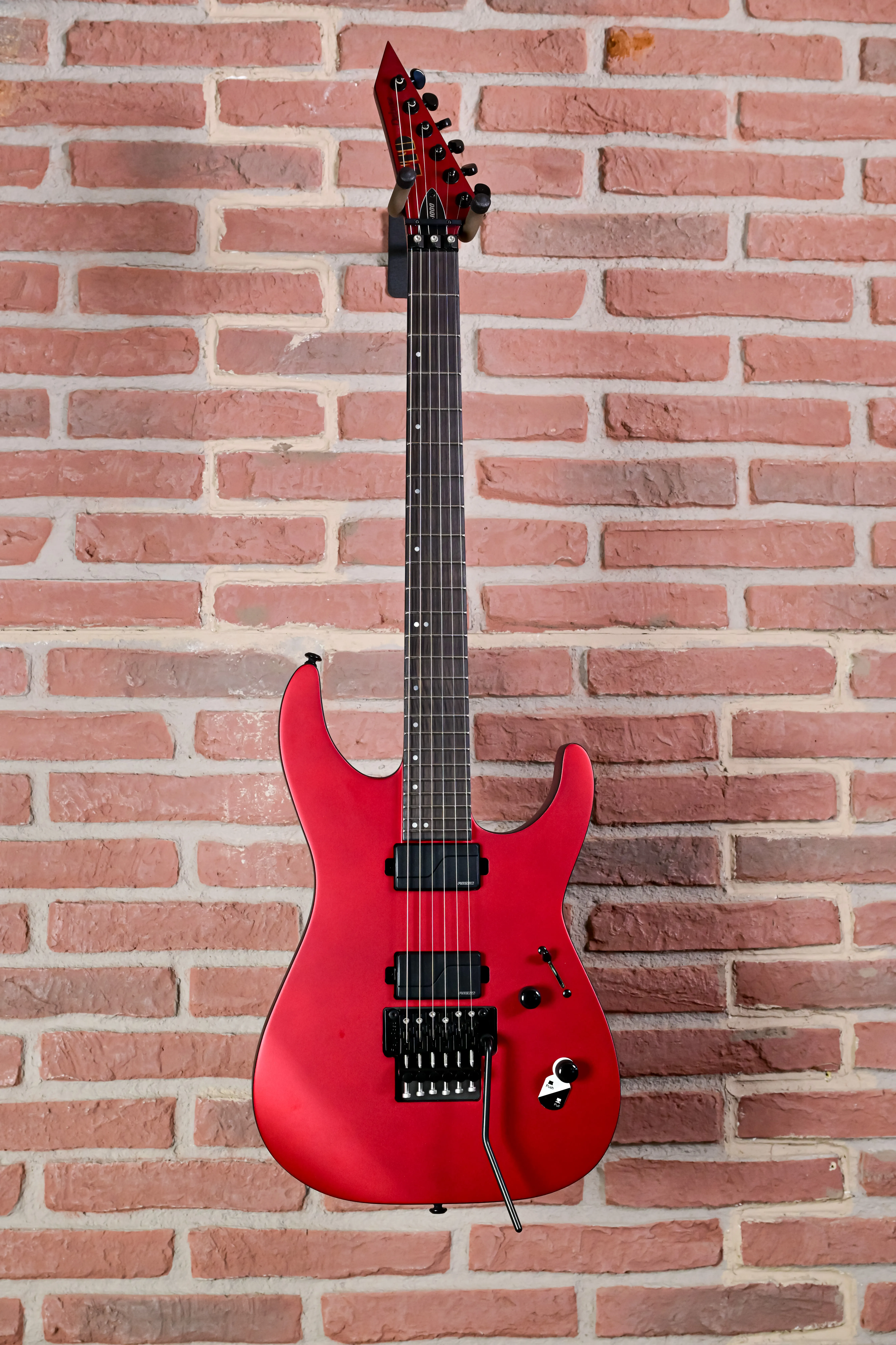 M-1000 CARS Candy Apple Red Satin E-Gitarre