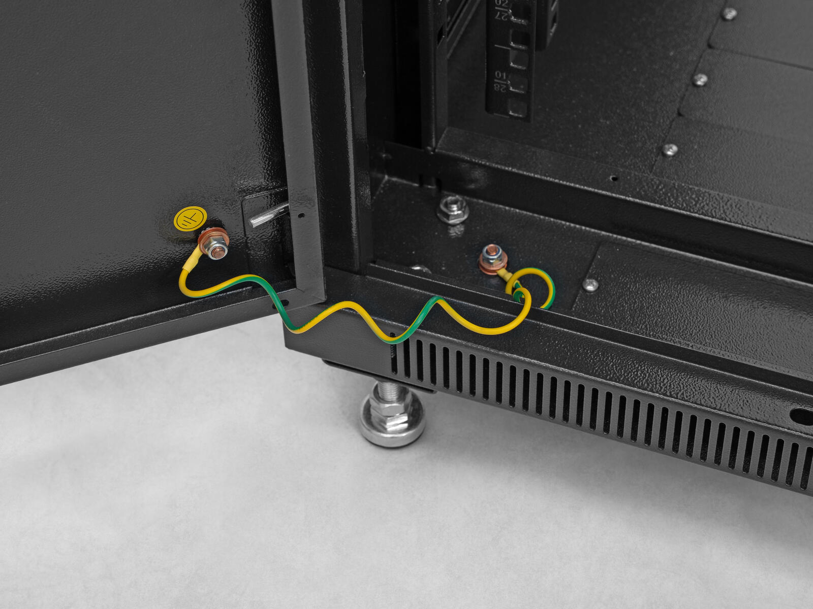 SSC-24 Stahlschrank mit Glastür 24HE