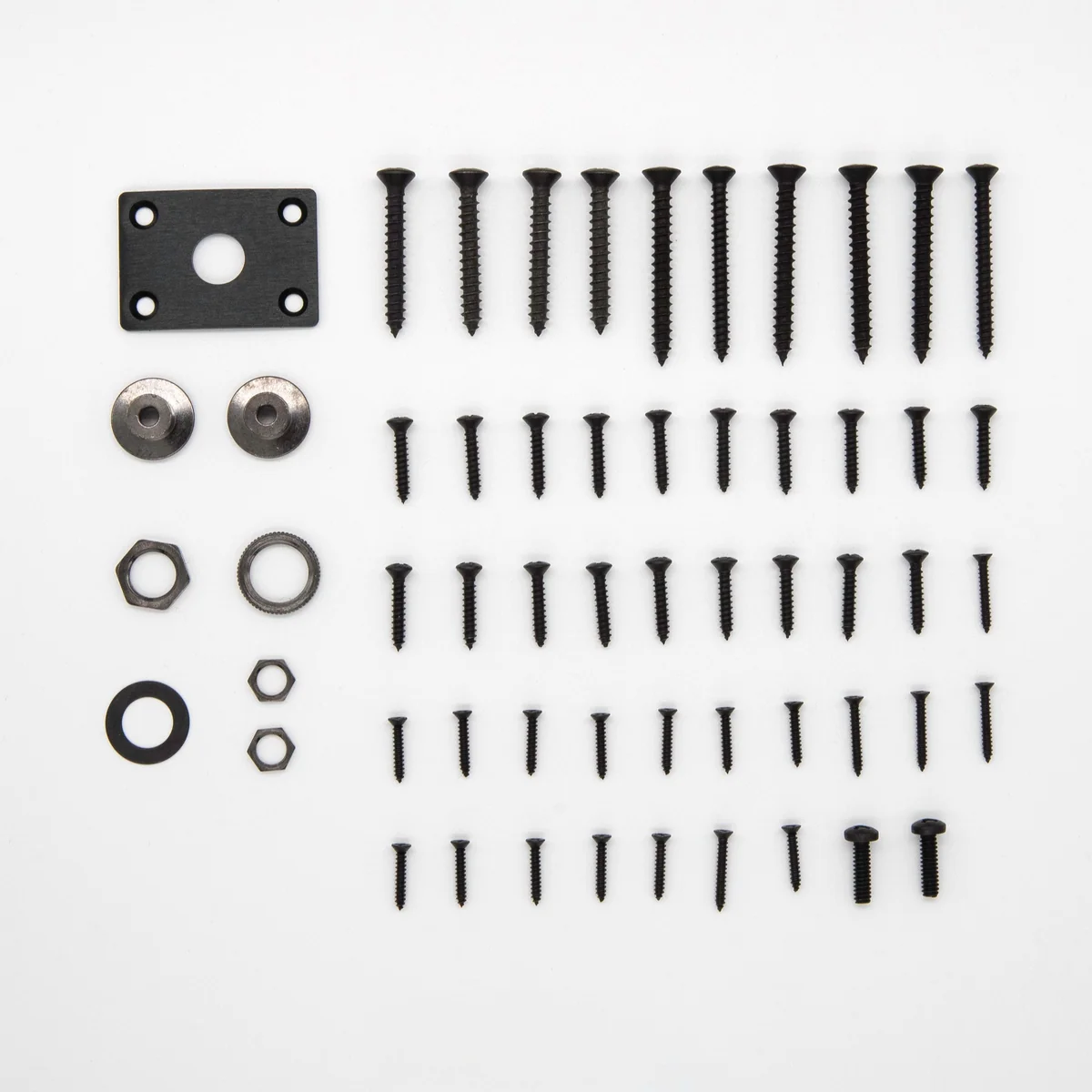 Schraubenset, Montagebeschläge, schwarze Schrauben, Metallmuttern, Unterlegscheiben