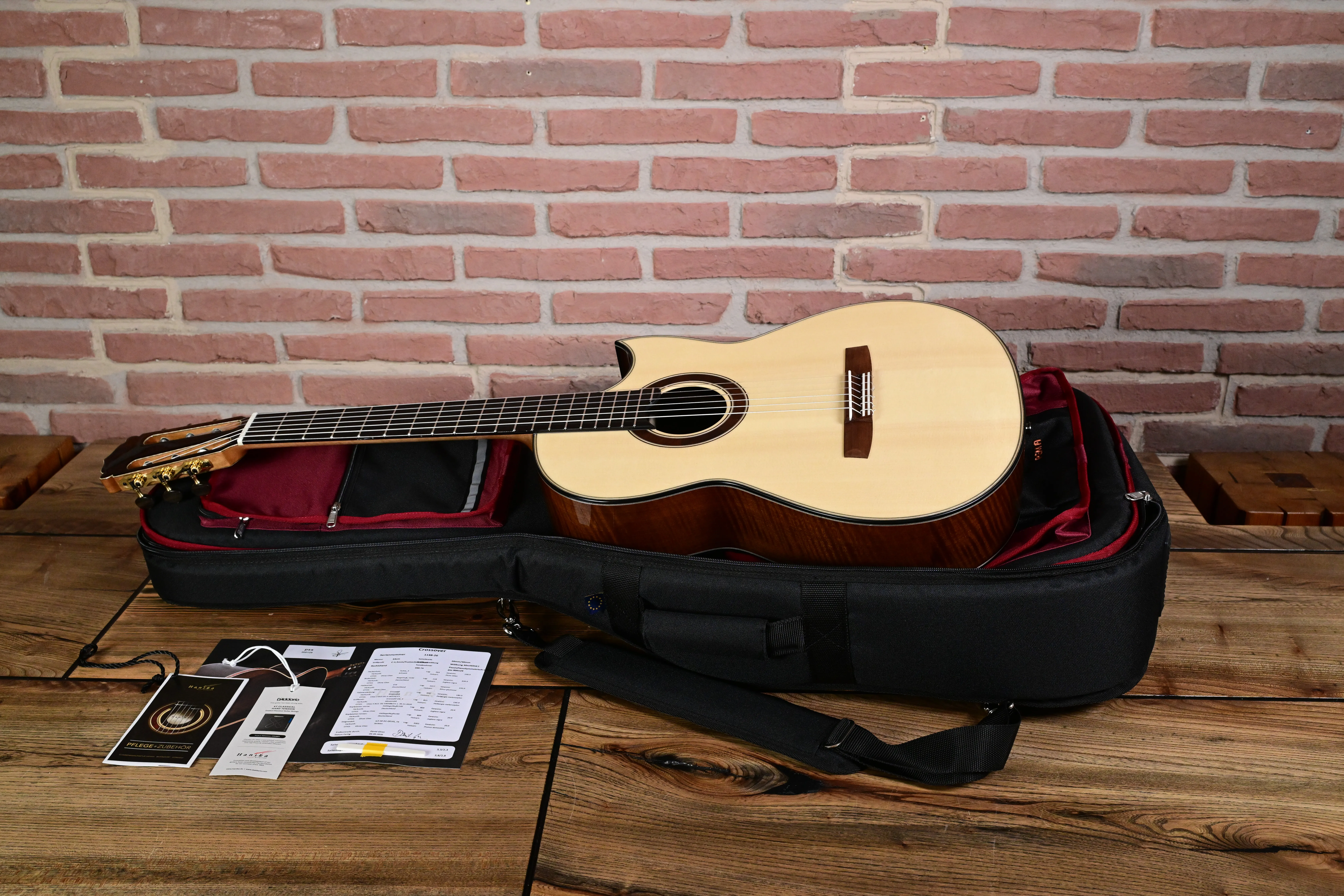 Crossover Nylonstringgitarre mit Udo Rösner Pickup