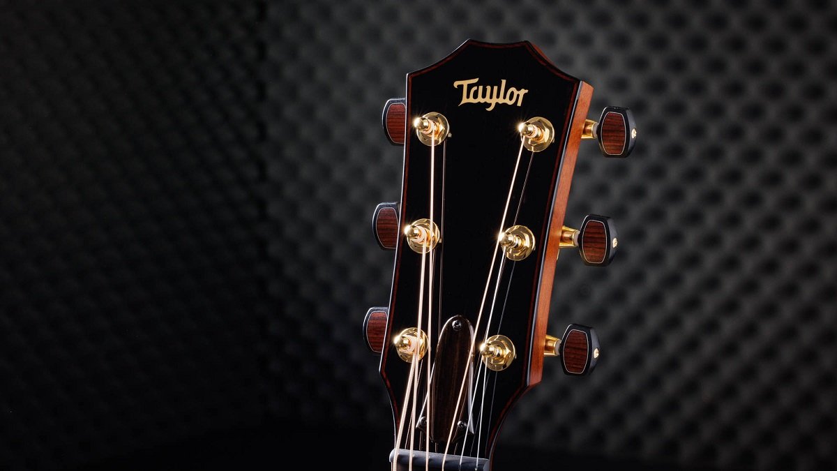 Custom #40: Grand Concert, Figured Hawaiian Koa/Figured Hawaiian Koa #40