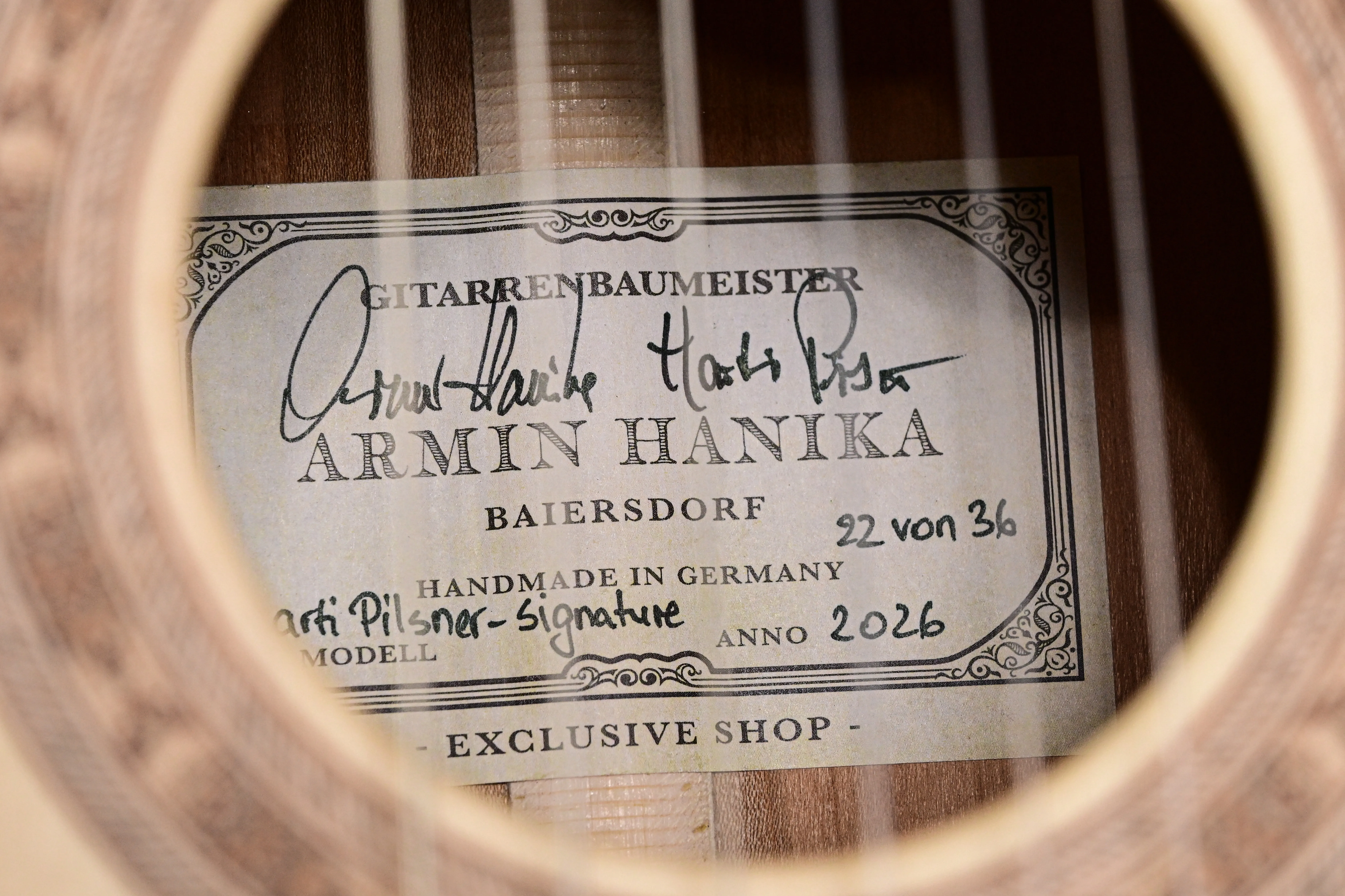 Harti Pilsner Signature Konzertgitarre