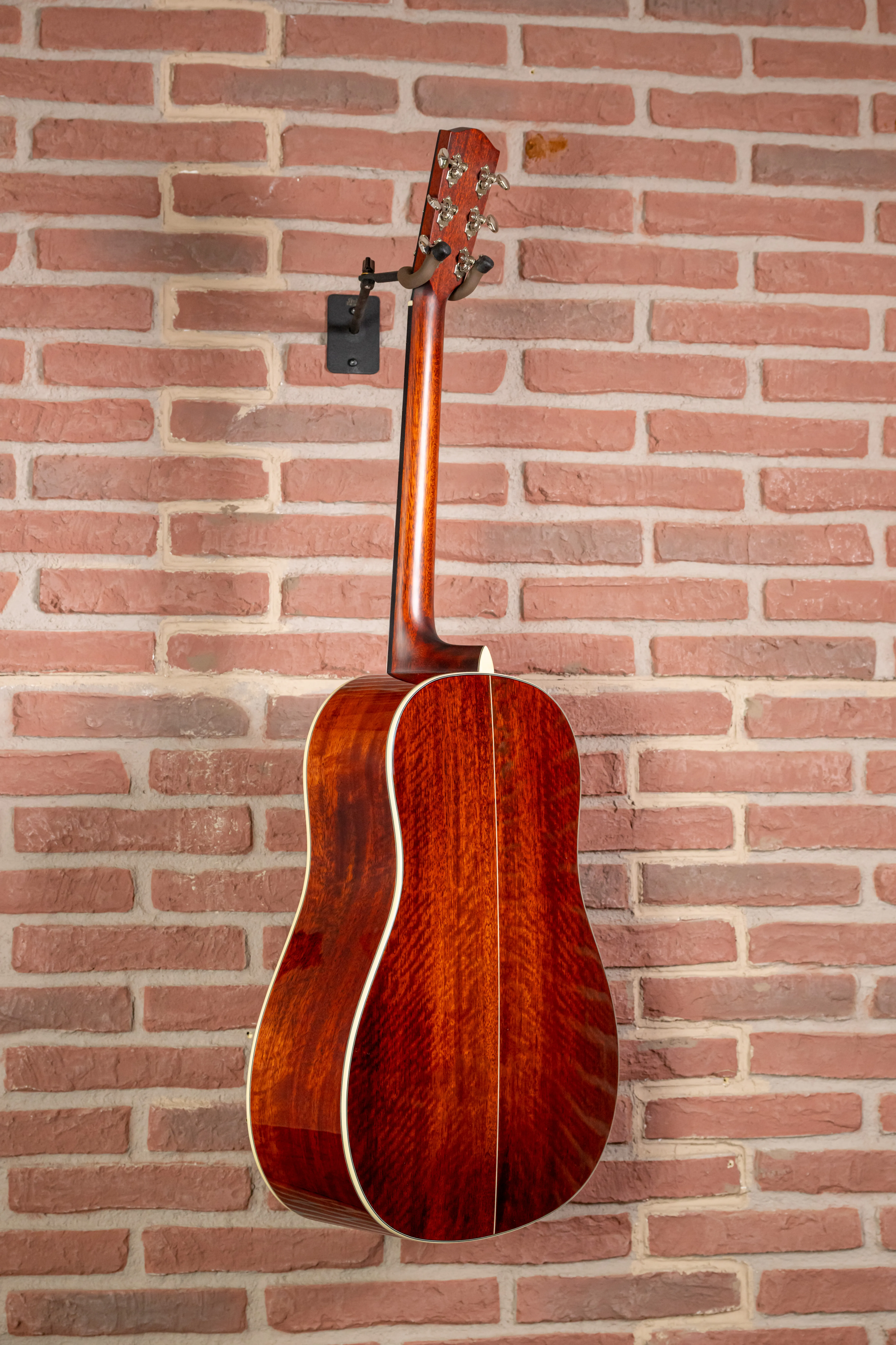 E6SS Thermo-Cure Slope-Shoulder Dreadnought Westerngitarre
